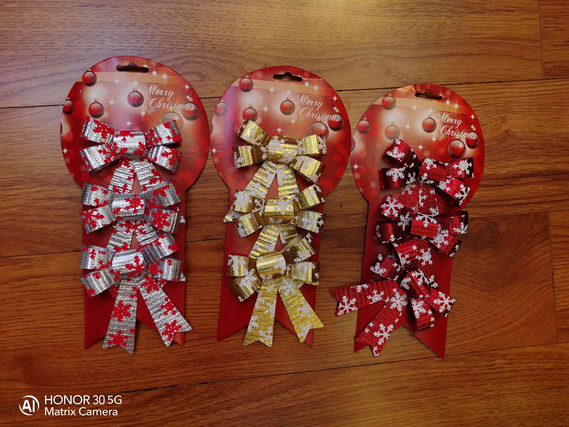 Christmas tree decorations: foam balls, electroplated balls, Christmas tree top stars, irregular-shaped balls, transparent balls with lights