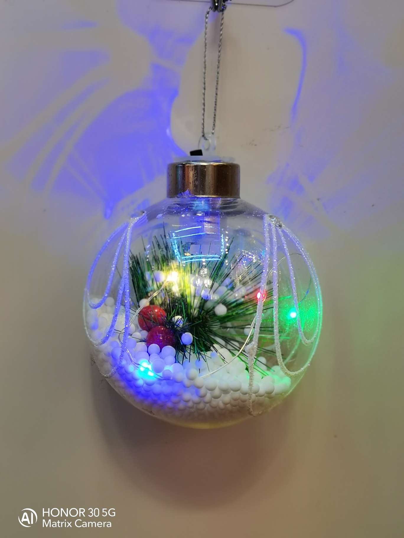 Christmas balls, Christmas products, Christmas tree decorations, foam balls, hollow balls, transparent balls, illuminated electroplated balls details Picture