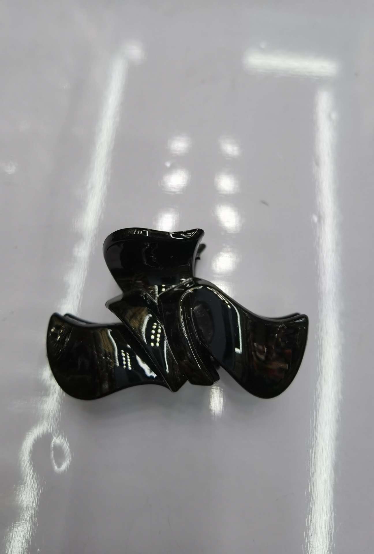 6 cm claw clip thumbnail