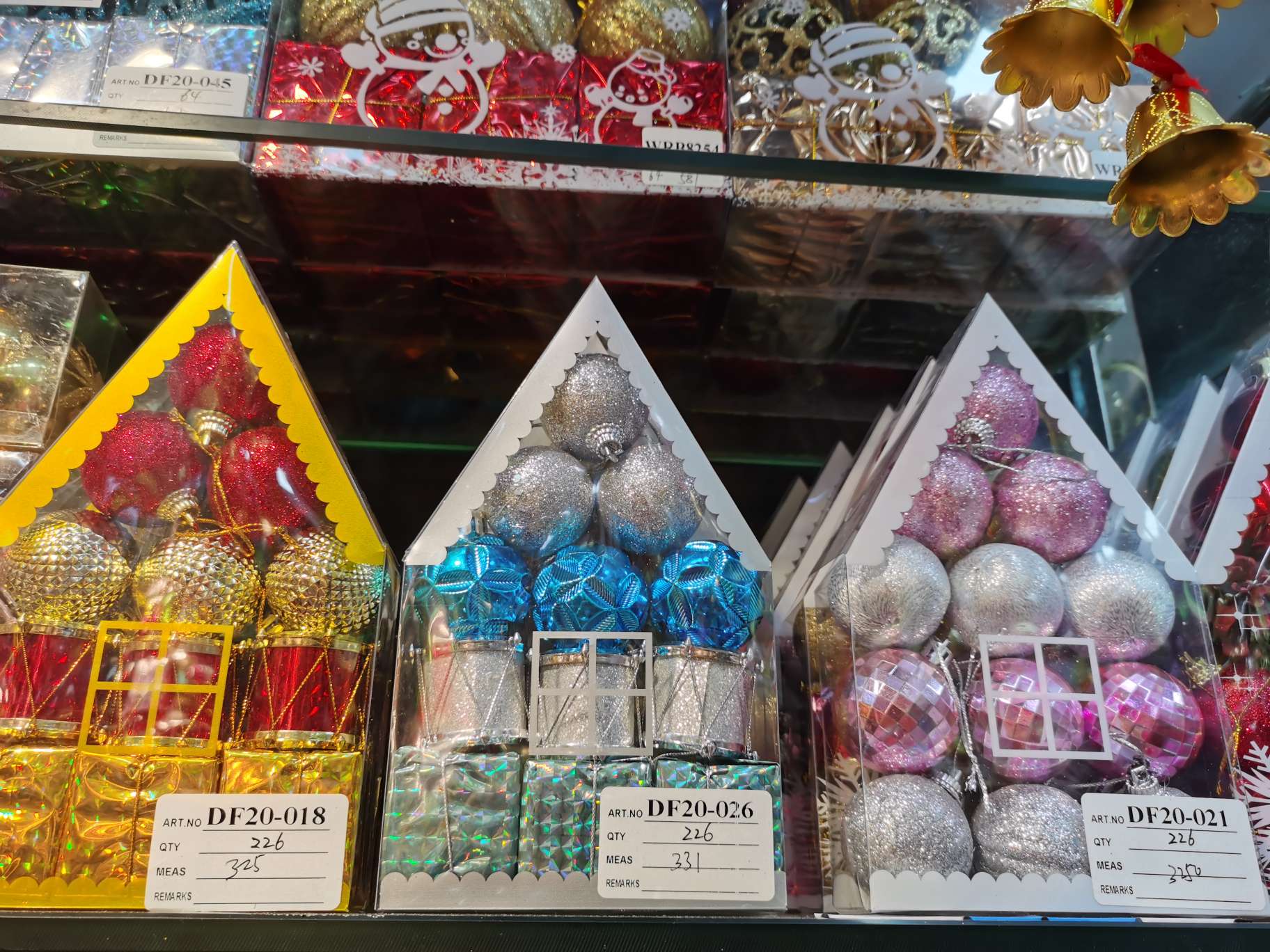 Christmas gift box decorations