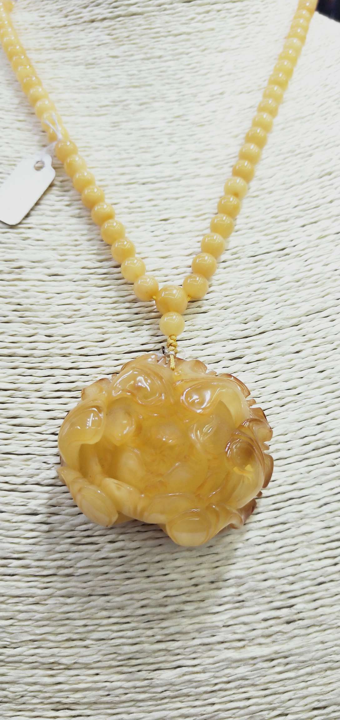 Beeswax pendant rose