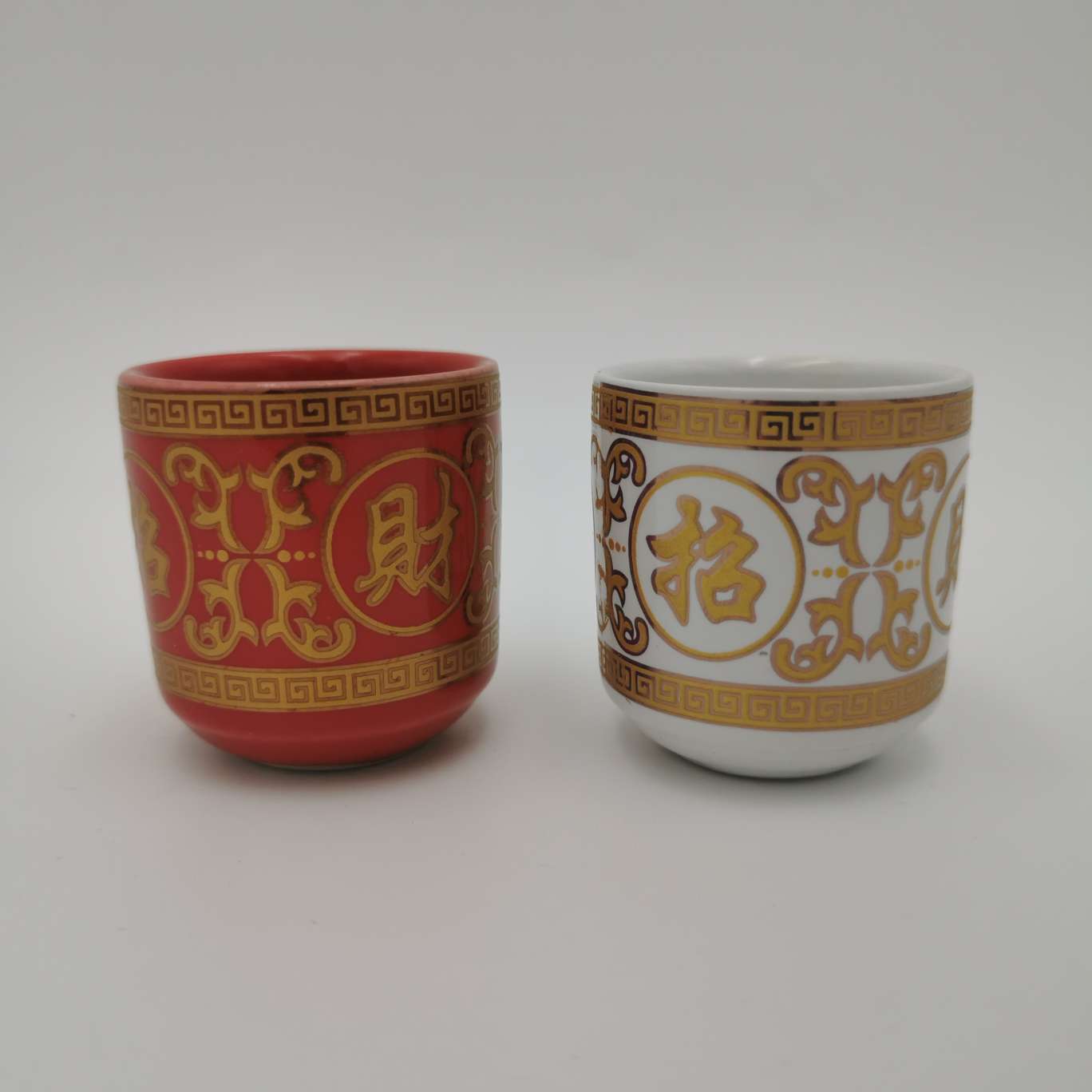 Flat-bottomed ceramic wine glass