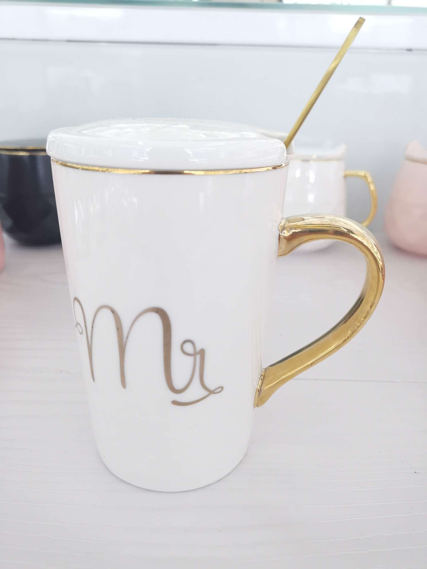 Ceramic gold-painted MS mugs, ceramic cups, coffee cups Application Scenario