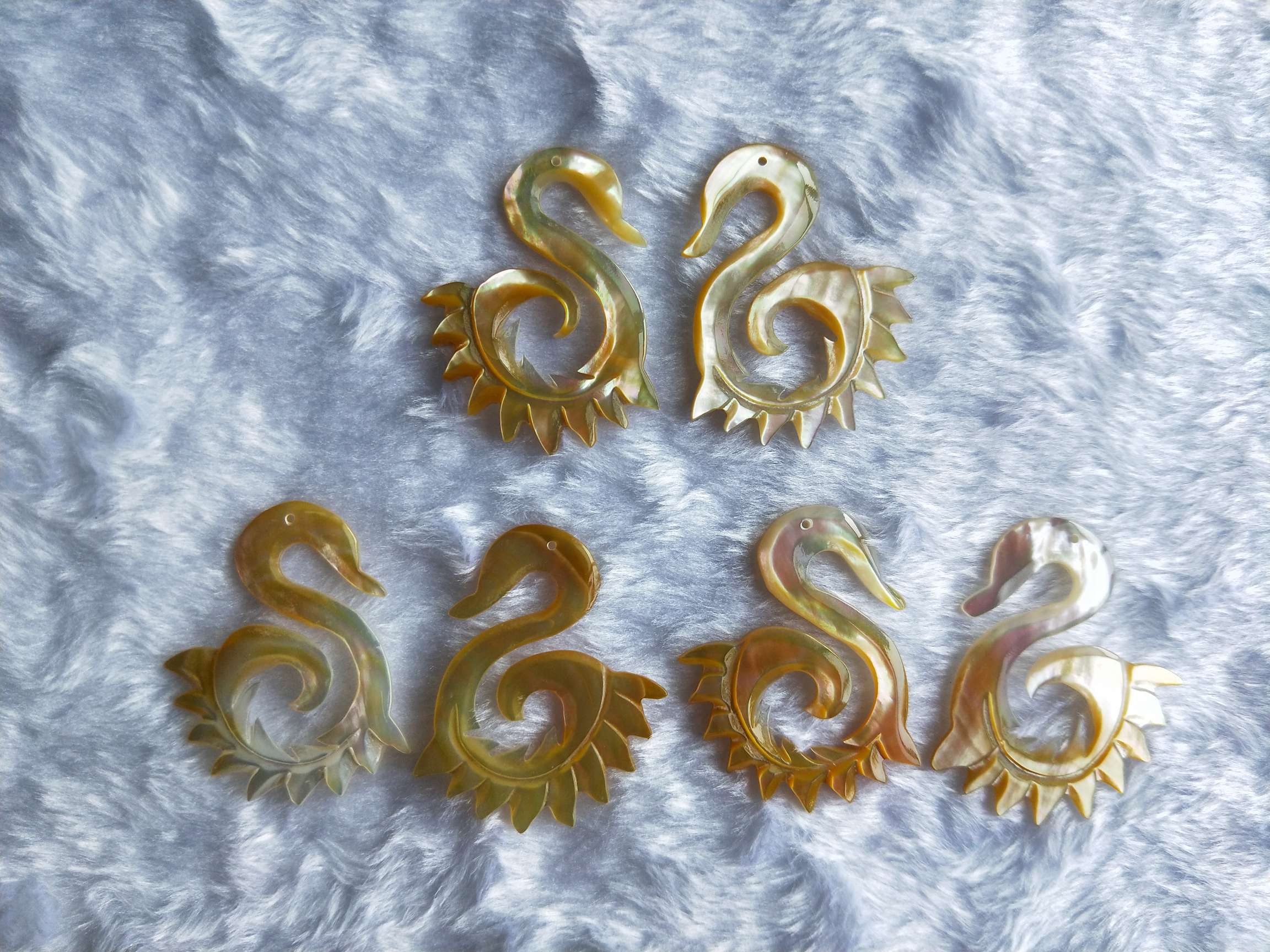 Natural Shell Yellow Butterfly Shell Swan Carving Diy Accessories details Picture
