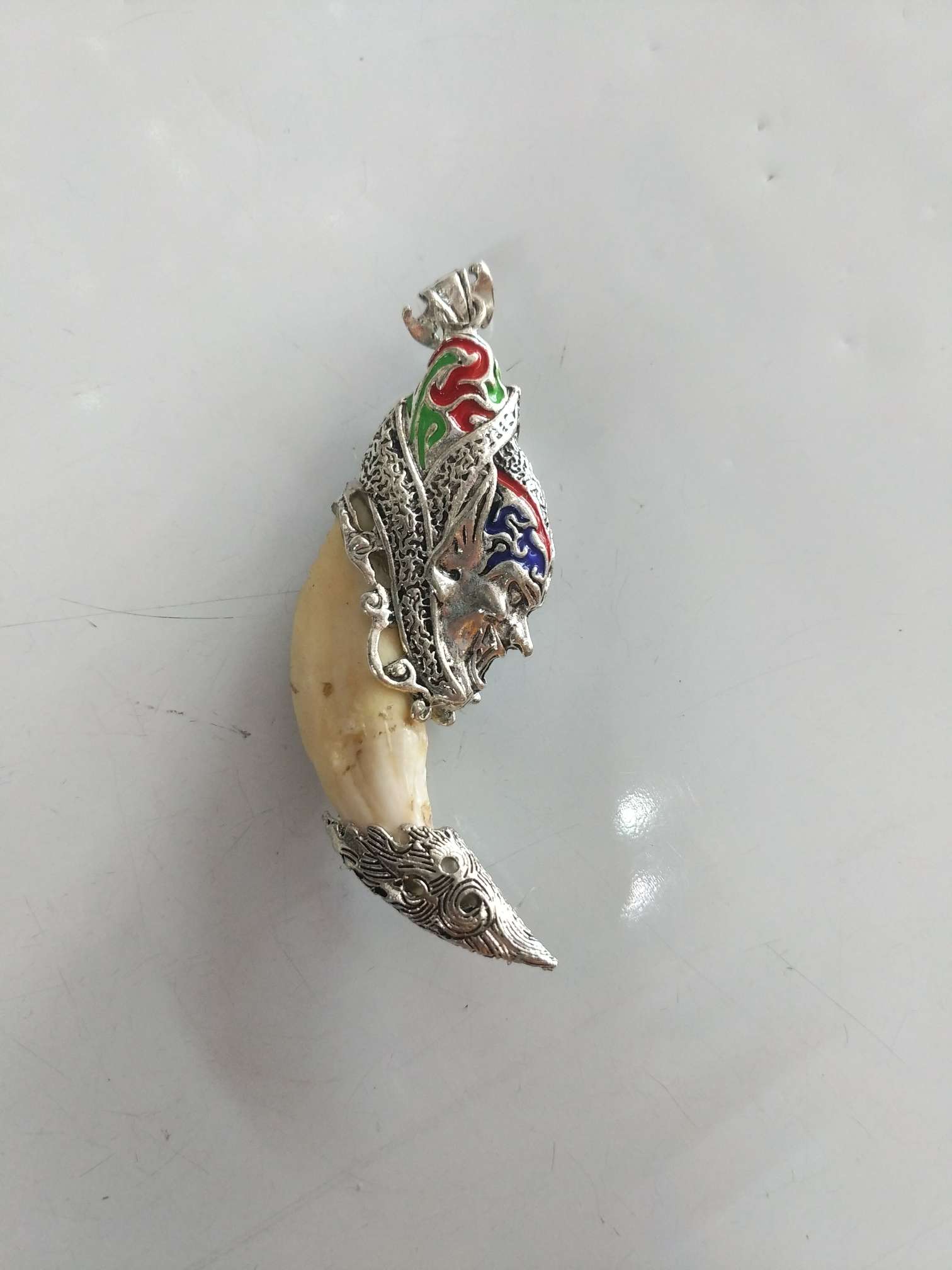 Ancient beast pendant pure Mosaic tooth cover really black dog teeth men and women to ward off evil year pendant thumbnail