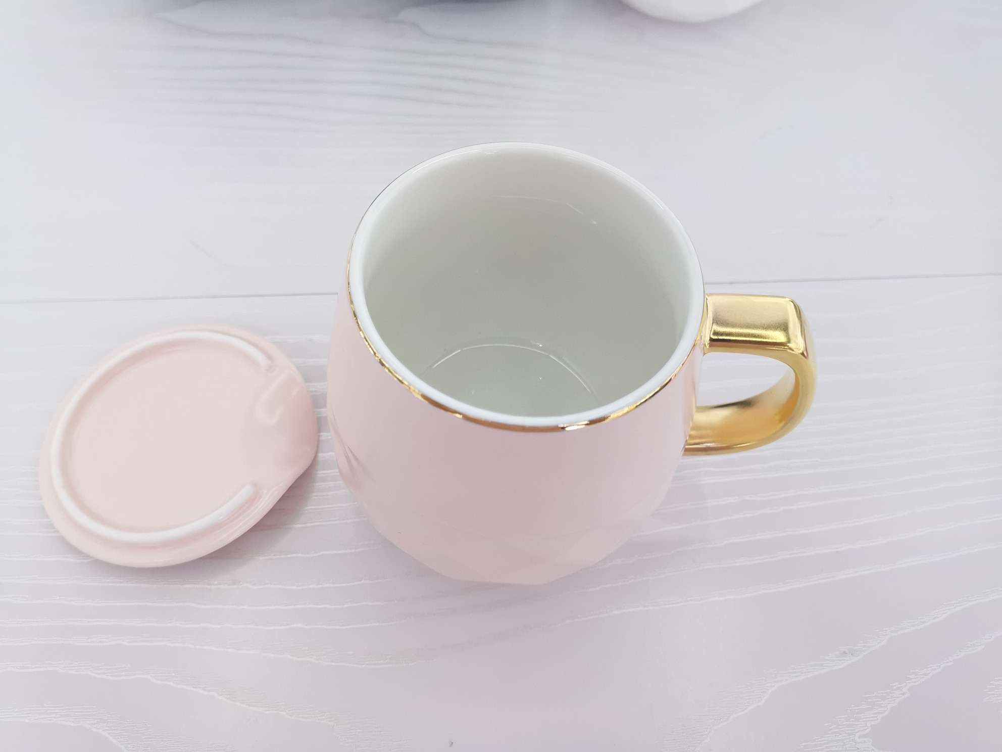 High-end ceramic cups with diamond and gold plating, coffee cups Application Scenario