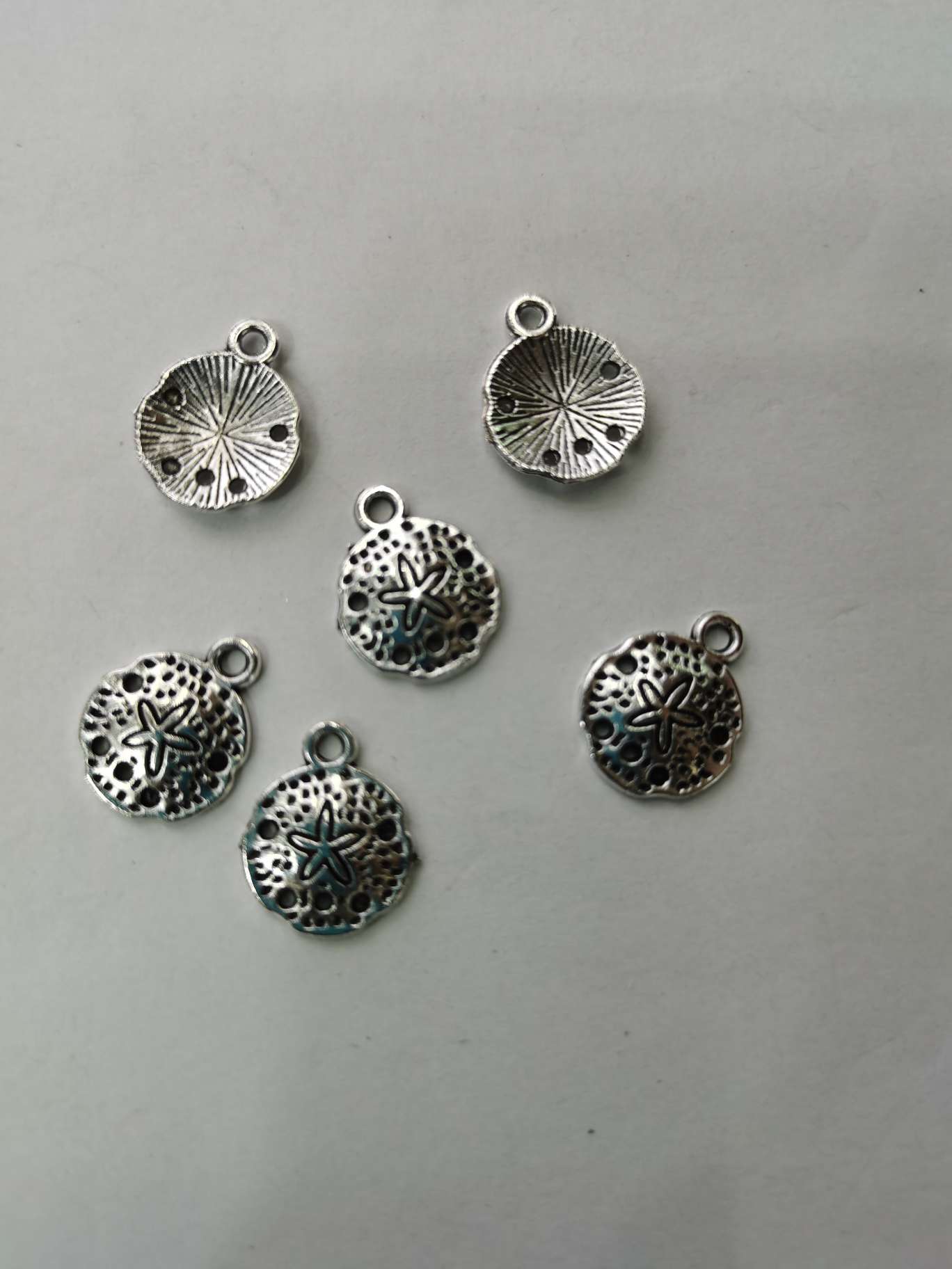 Fashionable, versatile and personalized alloy accessory Zn-4428