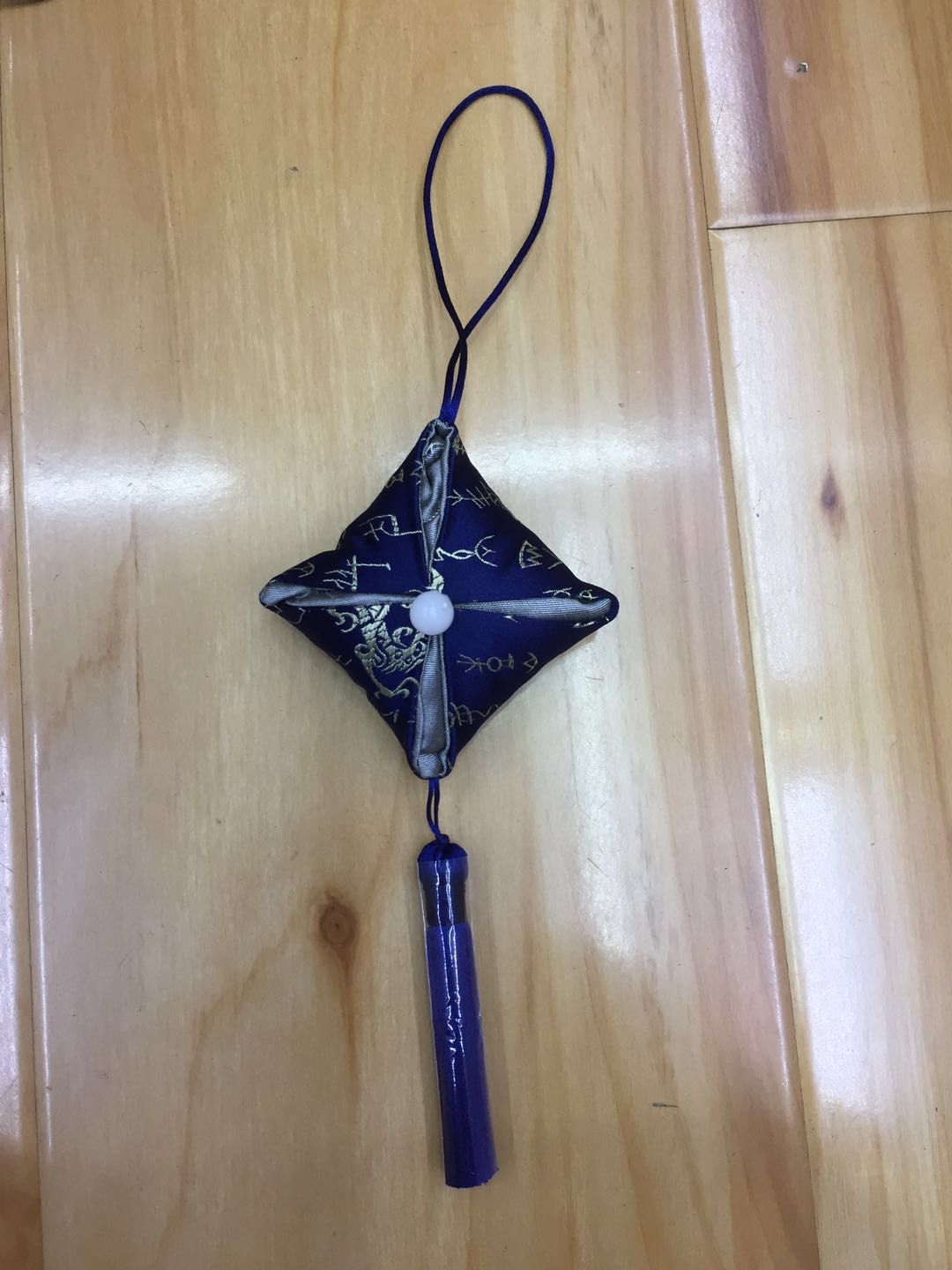 Hongyu Handicrafts pendant four-corner sachet pendant Application Scenario