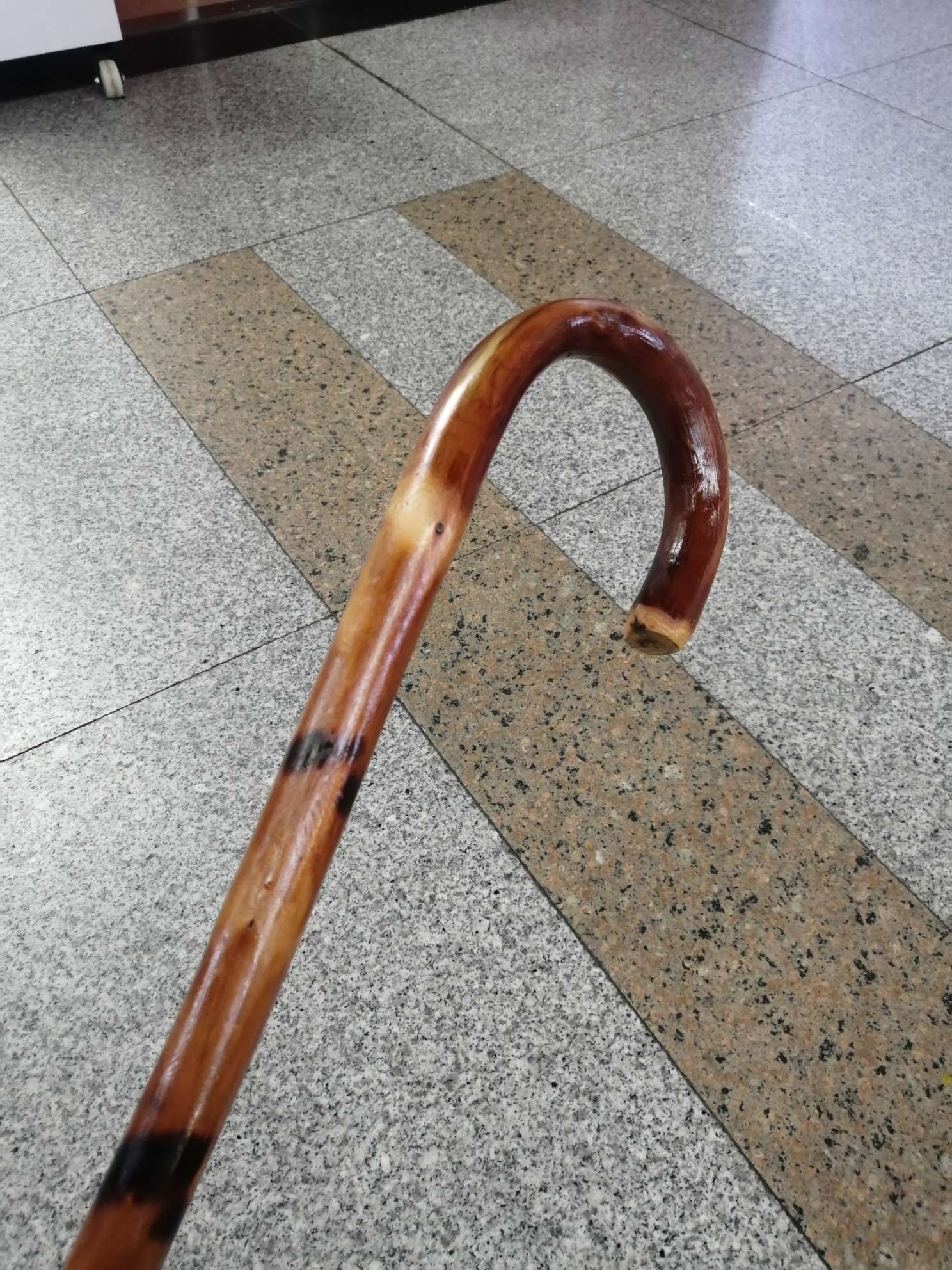 整体实木松木工艺拐杖花杉木制民间工艺品手杖详情图6