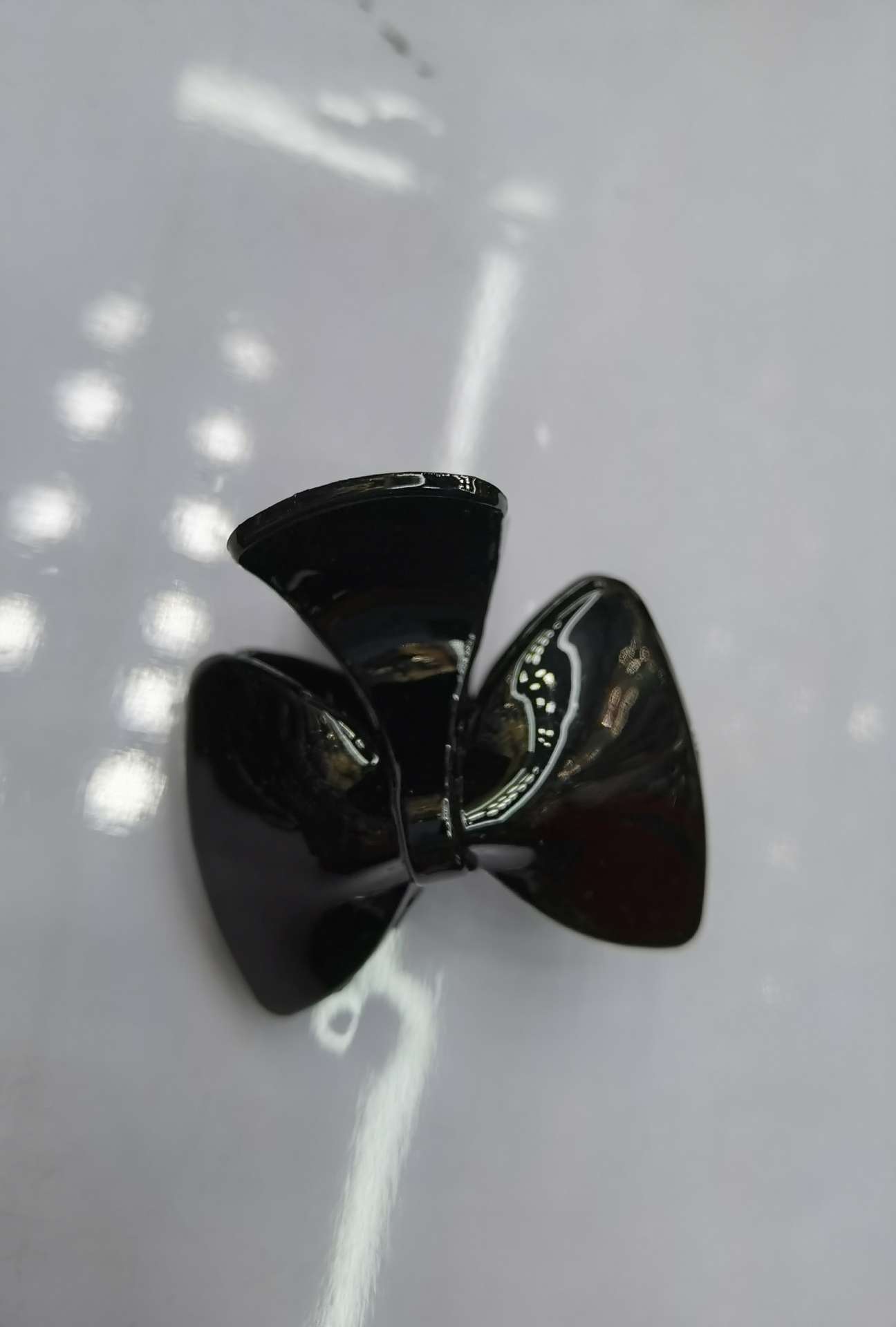 Bowknot claw thumbnail