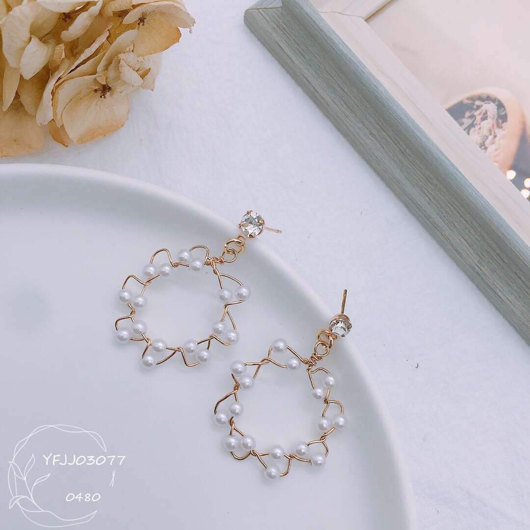Handmade beaded Korean version of versatile temperament earrings