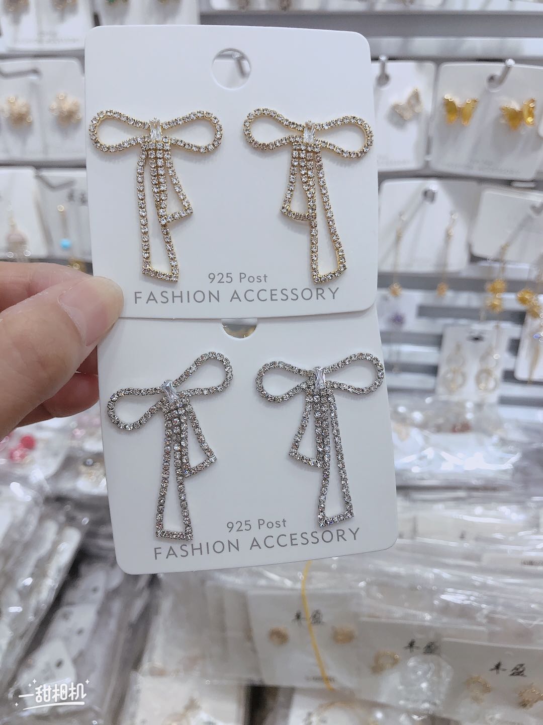 Bow Earrings Application Scenario