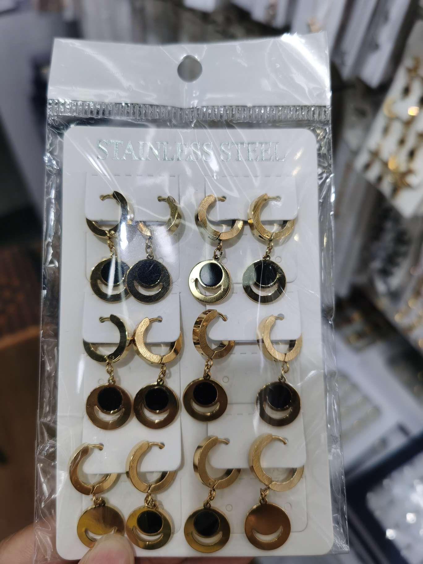 Shell earrings