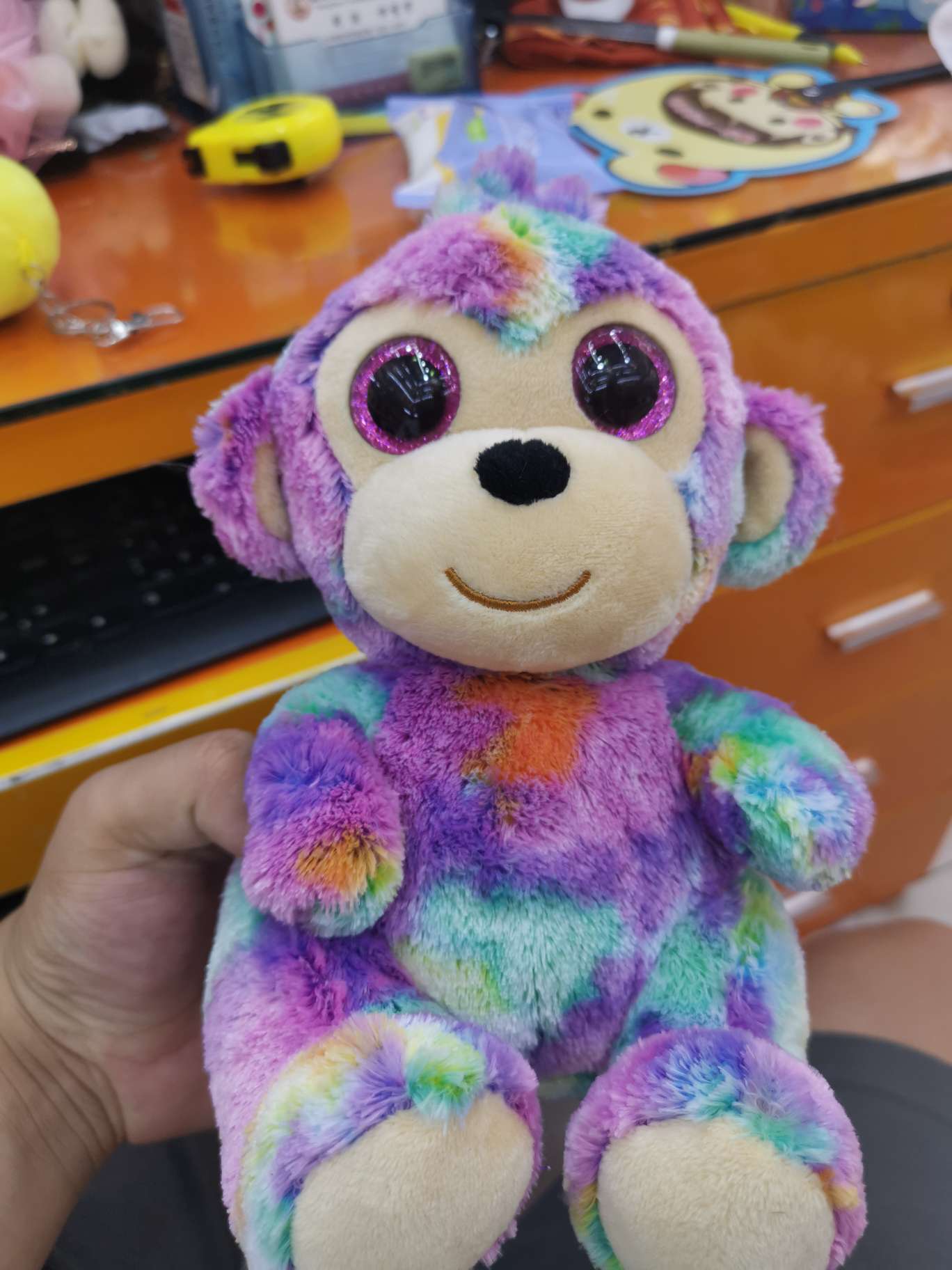 Big-eyed monkey details Picture