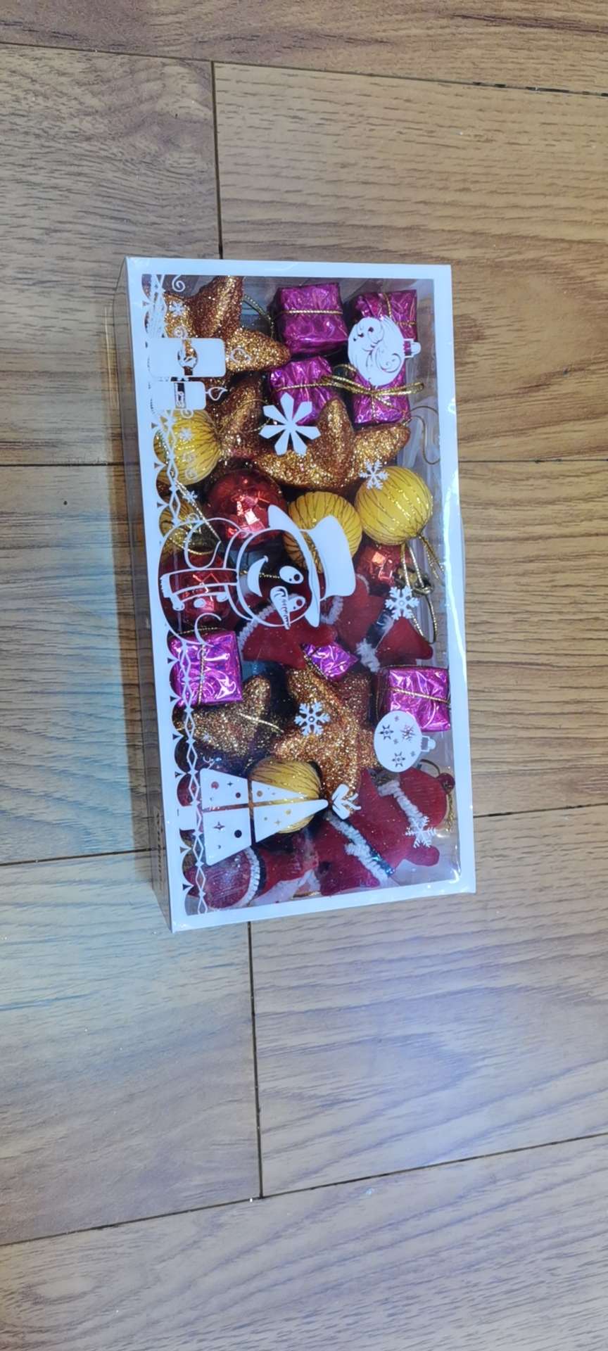 Christmas balls, Christmas products, Christmas tree decorations, foam balls, electroplated balls, transparent balls, illuminated Christmas trees details Picture