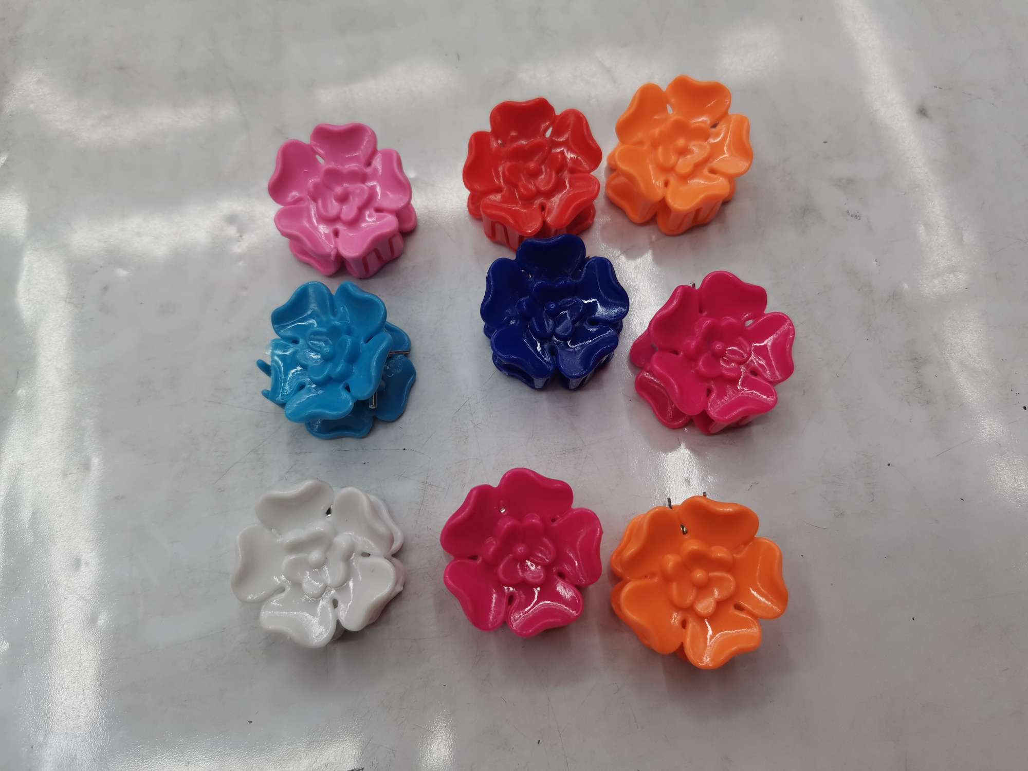 2.5cm small plum blossom hair claw thumbnail