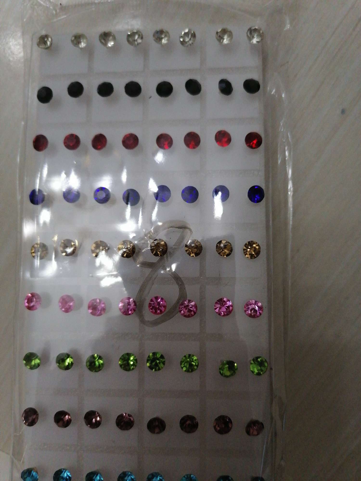 Mixed color single drill stud thumbnail