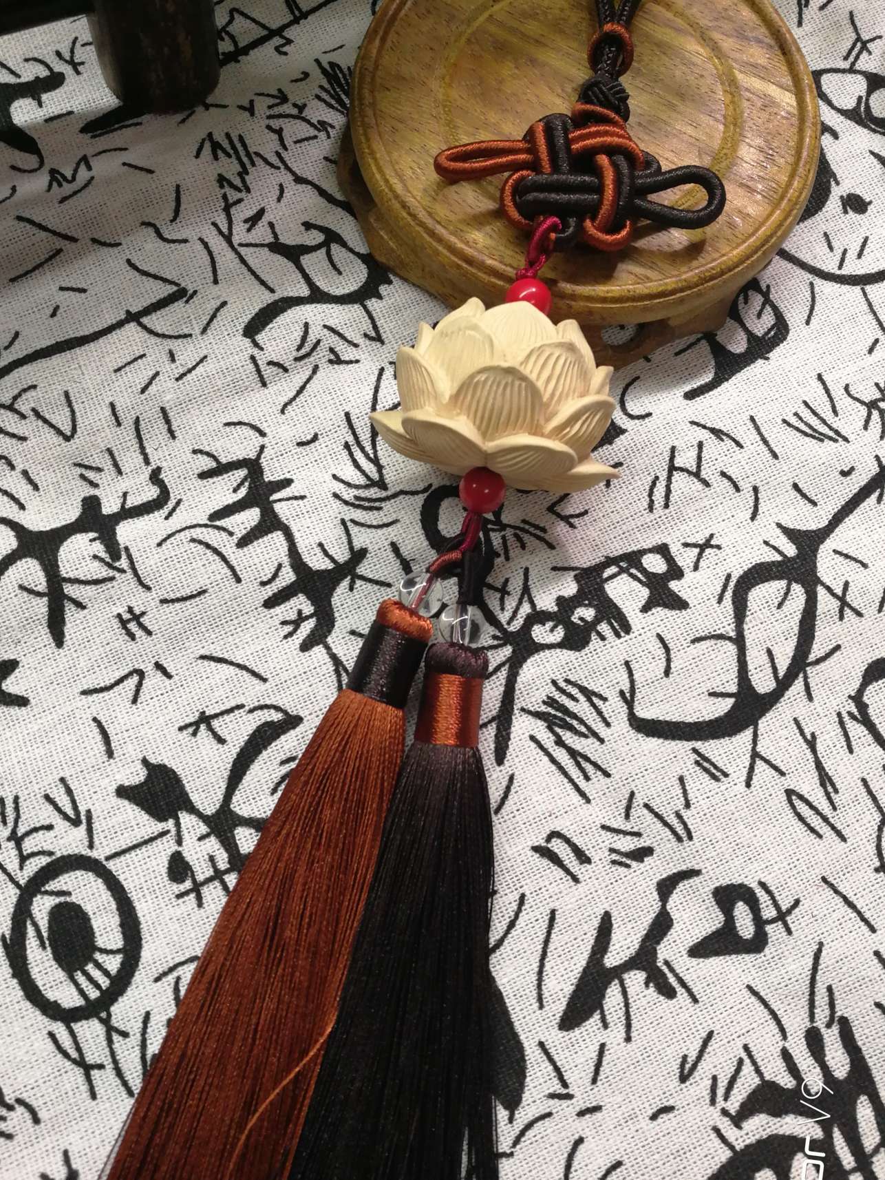 Boxwood blood-dripping lotus car hanging Specification image