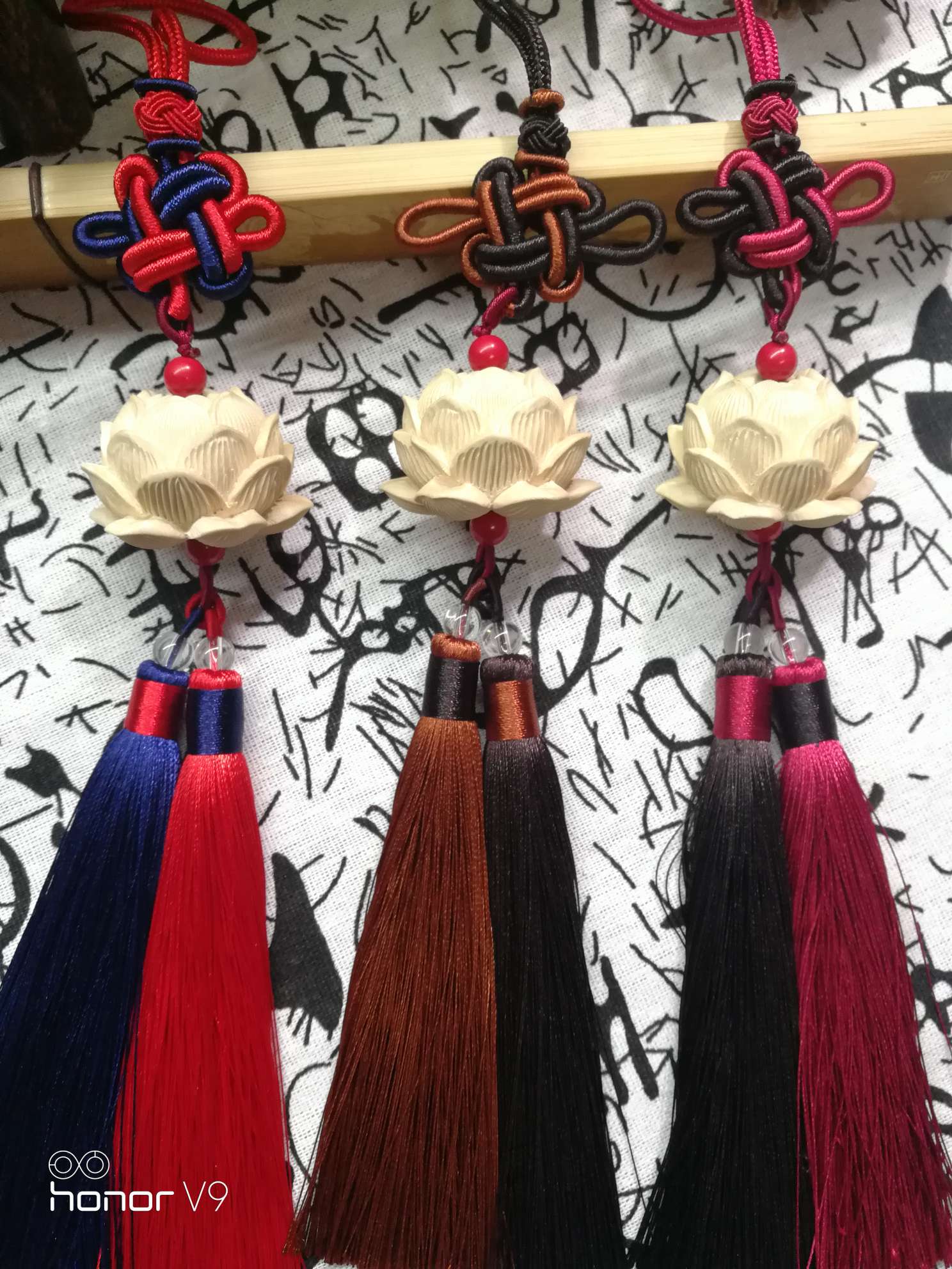 Boxwood blood-dripping lotus car hanging details Picture