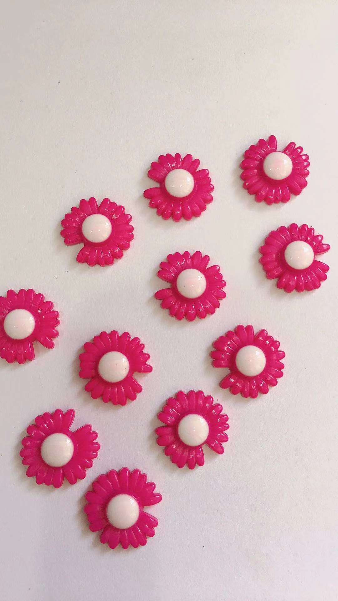 4mm雏菊配件服装辅料厂家直销