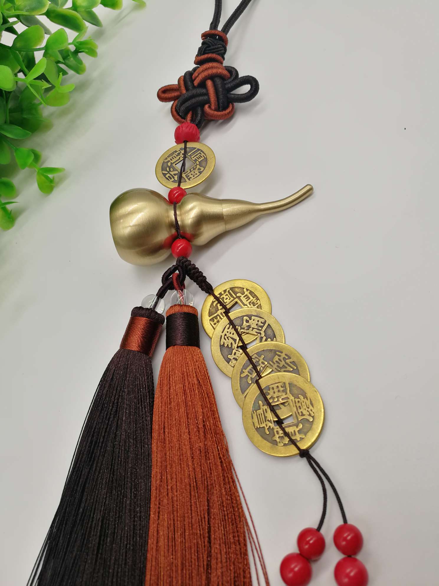 Pure copper brushed sealed oil gourd with Five Emperors' coins hanging on a car Application Scenario