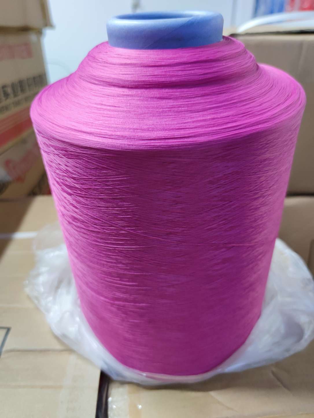 厂家直销 150D 100D 200D 300D 75D涤纶低弹丝 染色色纱 涤纶丝 DTY 缝纫线 粉