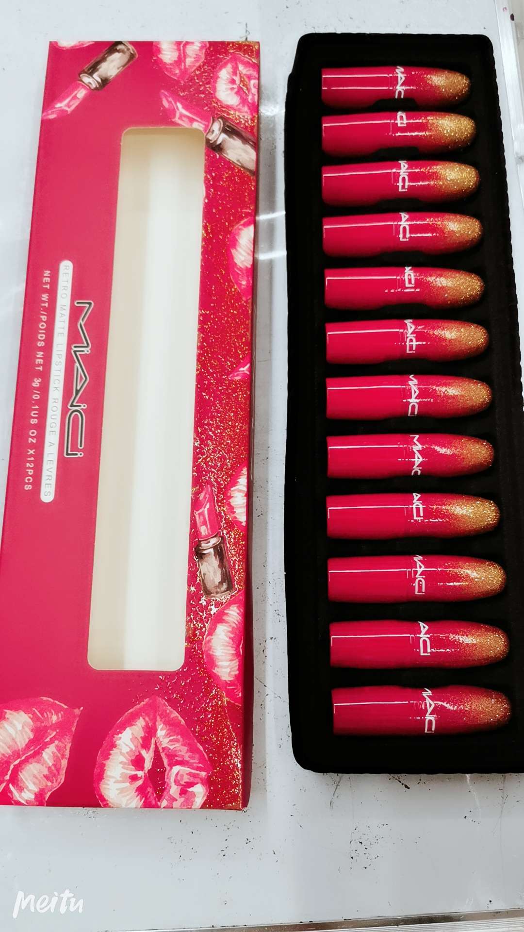 Red Bullet Lipstick Facial beauty, lip makeup and moisturizing factory direct sales and wholesale Item Picture