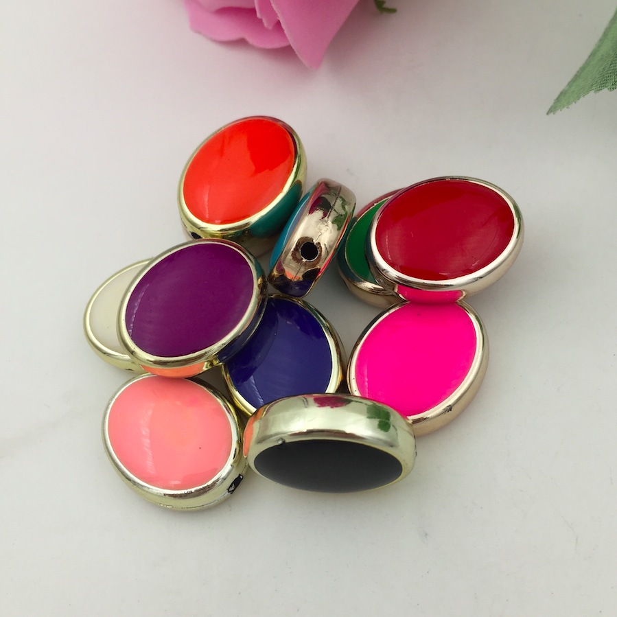 Wholesale of CCB handcrafted double-sided oil-dripping oval loose bead diy jewelry materials for bracelets and necklaces in Europe and America Application Scenario