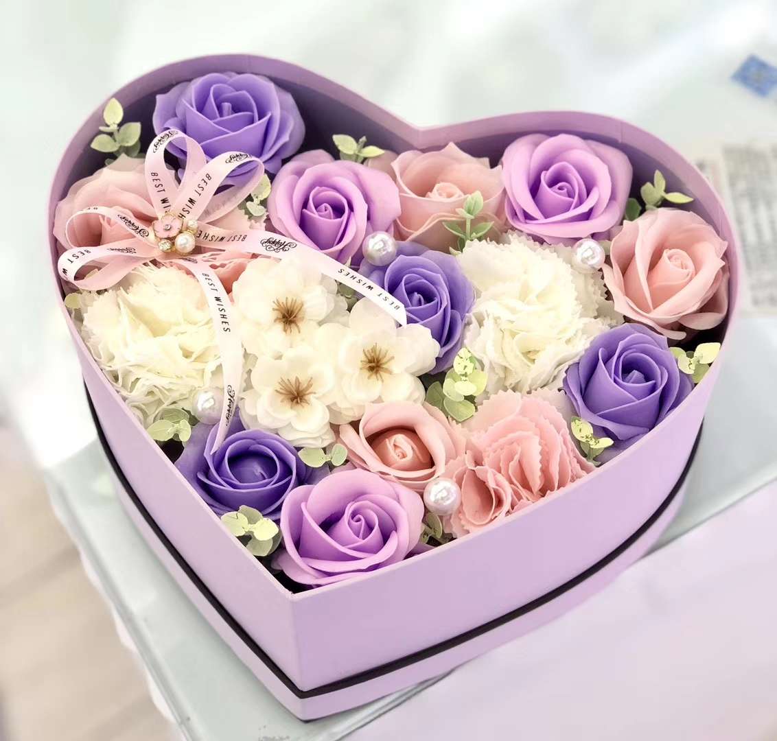 Manufacturer sells scented soap flower Macaron heart-shaped gift box soap flower for Valentine's Day and birthday thumbnail