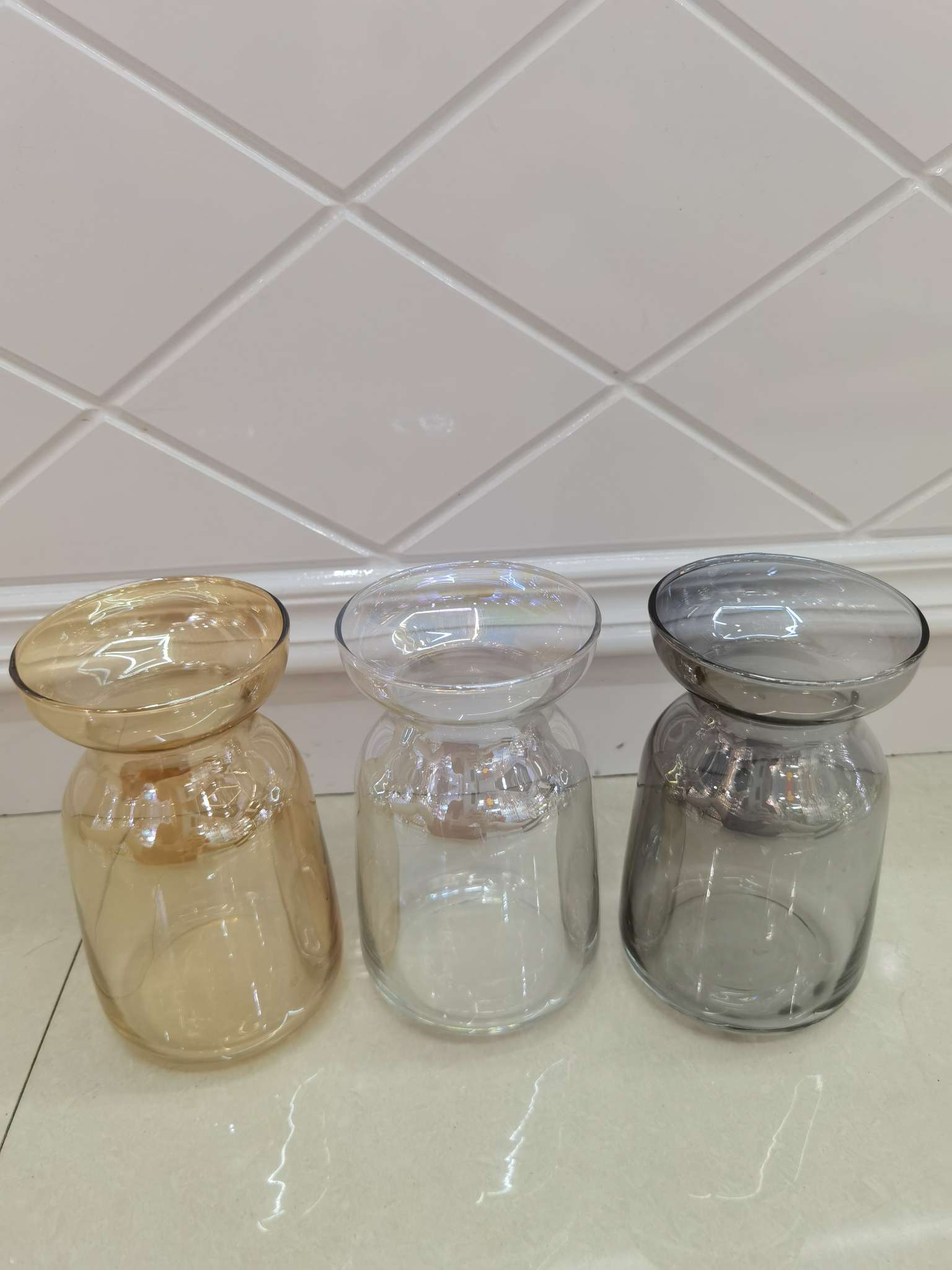 Glass handicraft, glass vase, glass household, glass furnishing thumbnail
