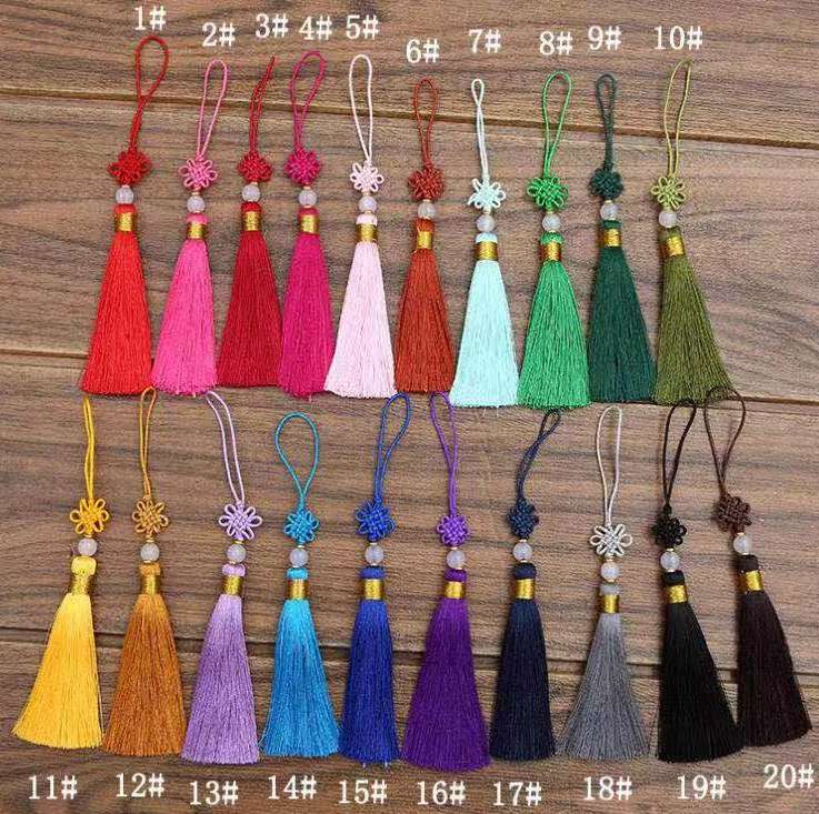 Small Chinese tassel pendant thumbnail