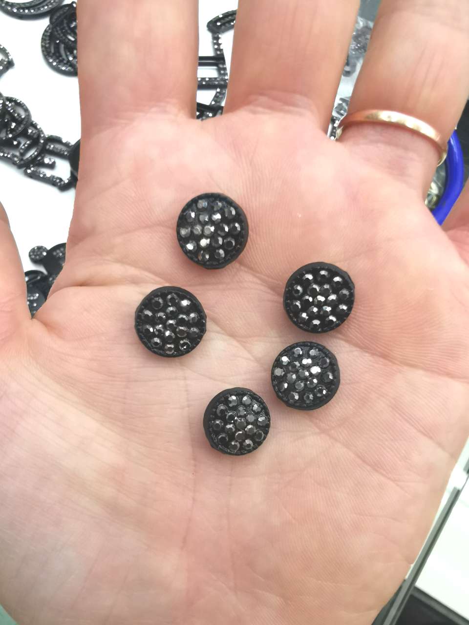 防护面罩二合按扣辅料塑料按扣树脂四饰配T5四合扣T8T3