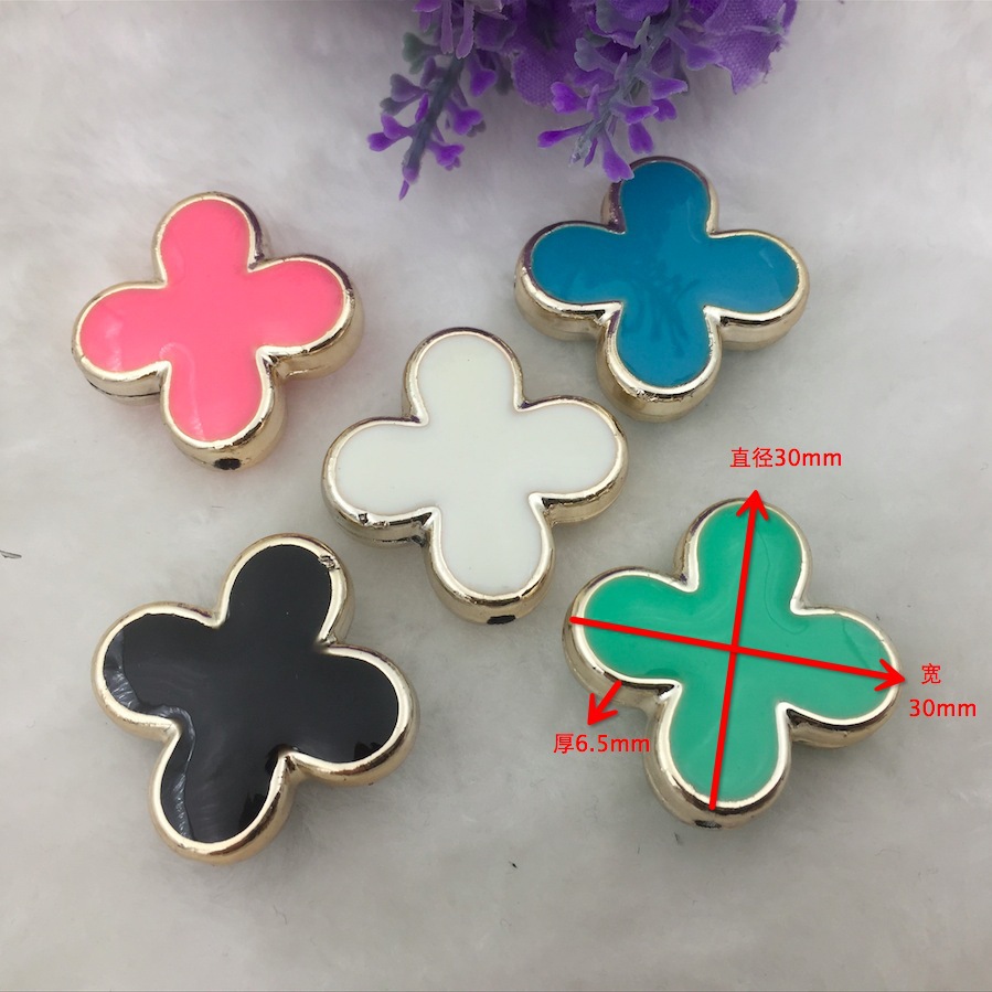 Korean version CCB gold and silver double-sided oil-dripping cross plum blossom perforated bead diy jewelry bracelet necklace accessories wholesale Application Scenario