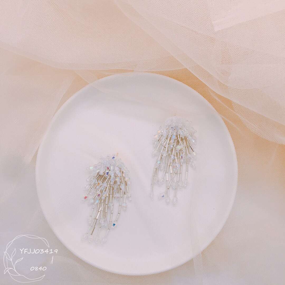 Korean Super Sin Pure Handmade Beaded Crystal Personality Features High-Grade Earrings details Picture