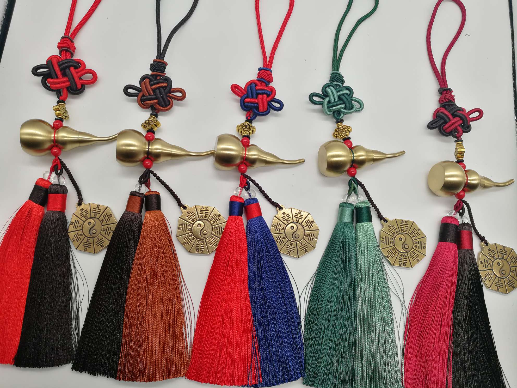 7 cm pure brass brushed sealed oil hoist, Chinese knot double-color tassels, hanging bagua cart hanging. undefined
