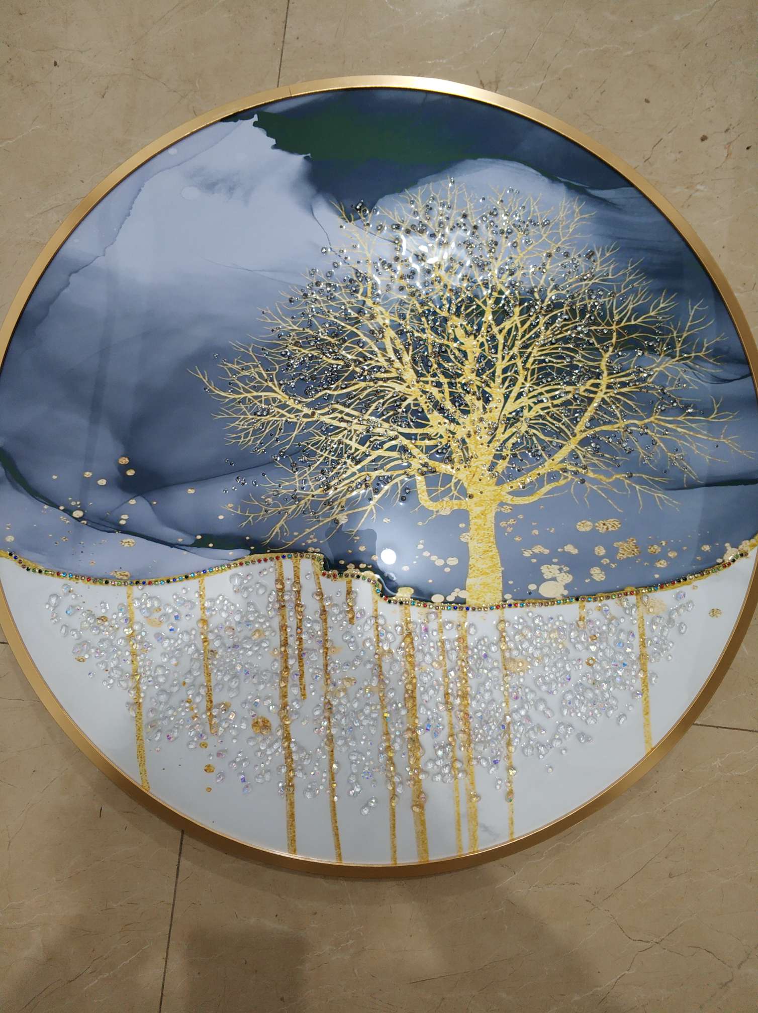 Best-selling Nordic-style wealth attraction living room sofa background decorative painting, hanging painting, round crystal porcelain painting of deer details Picture