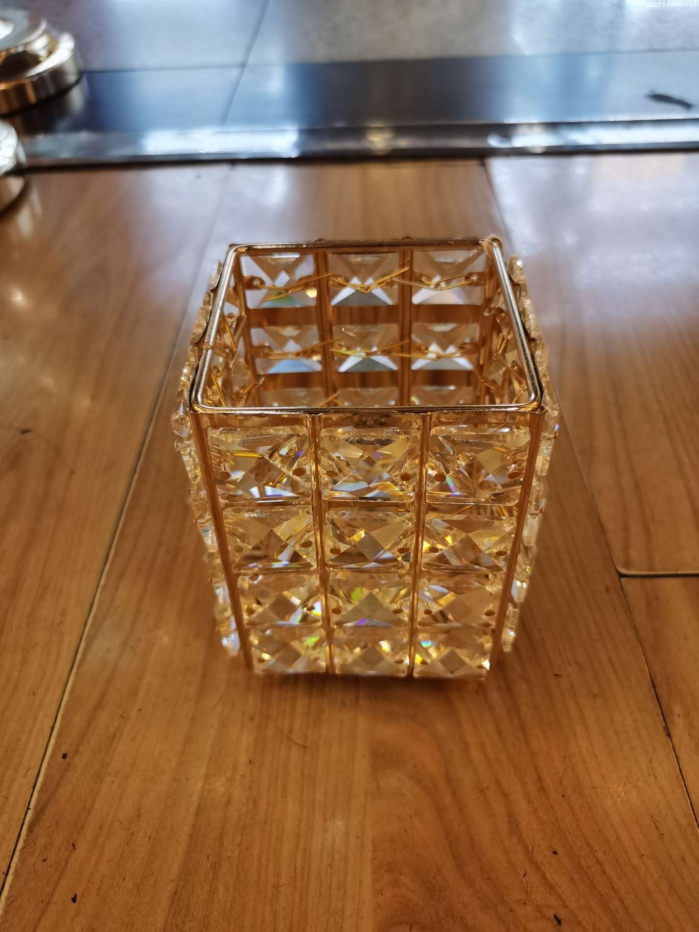 009 f pen container thumbnail