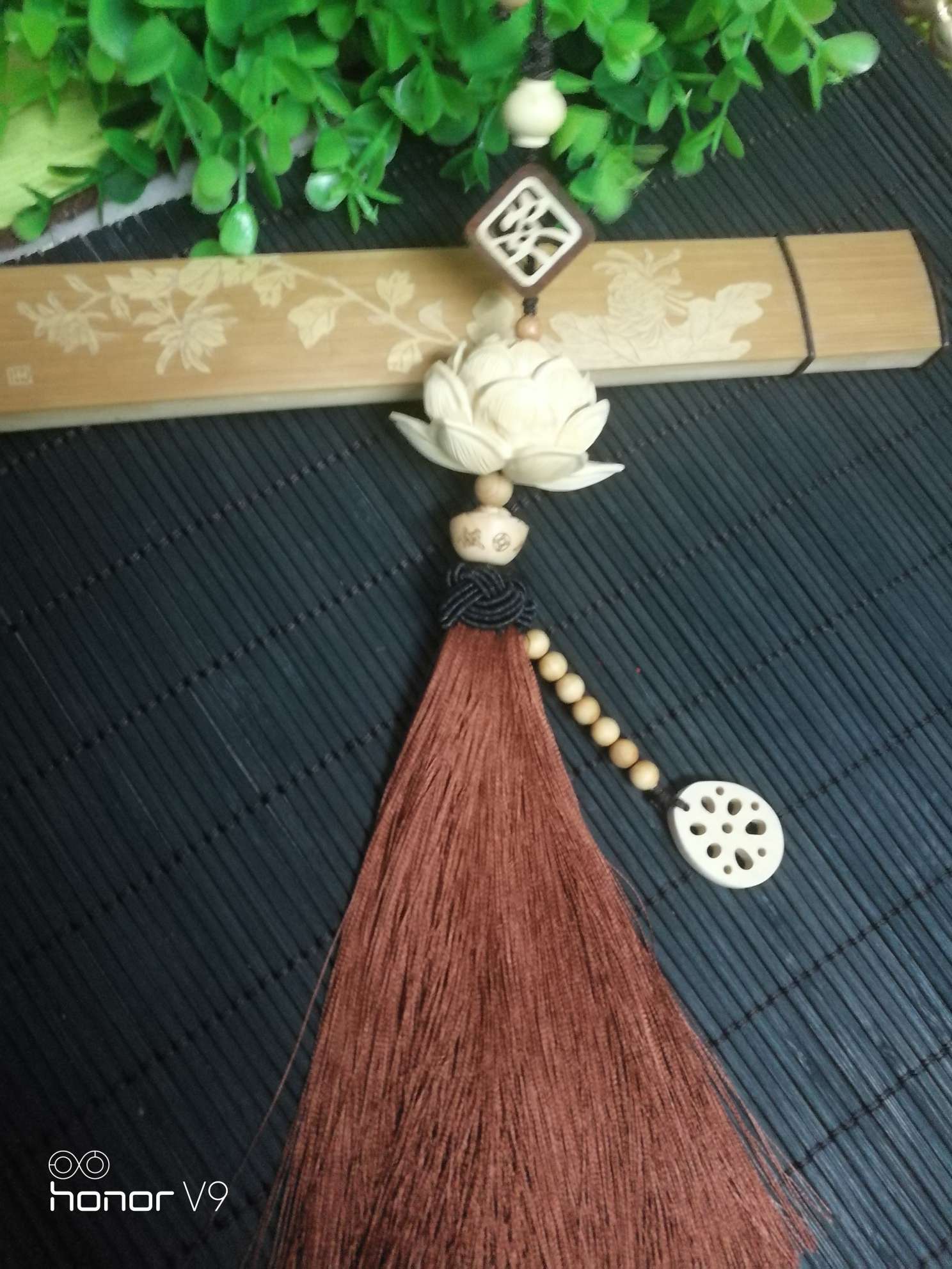 Boxwood lotus flower cart hanging Application Scenario