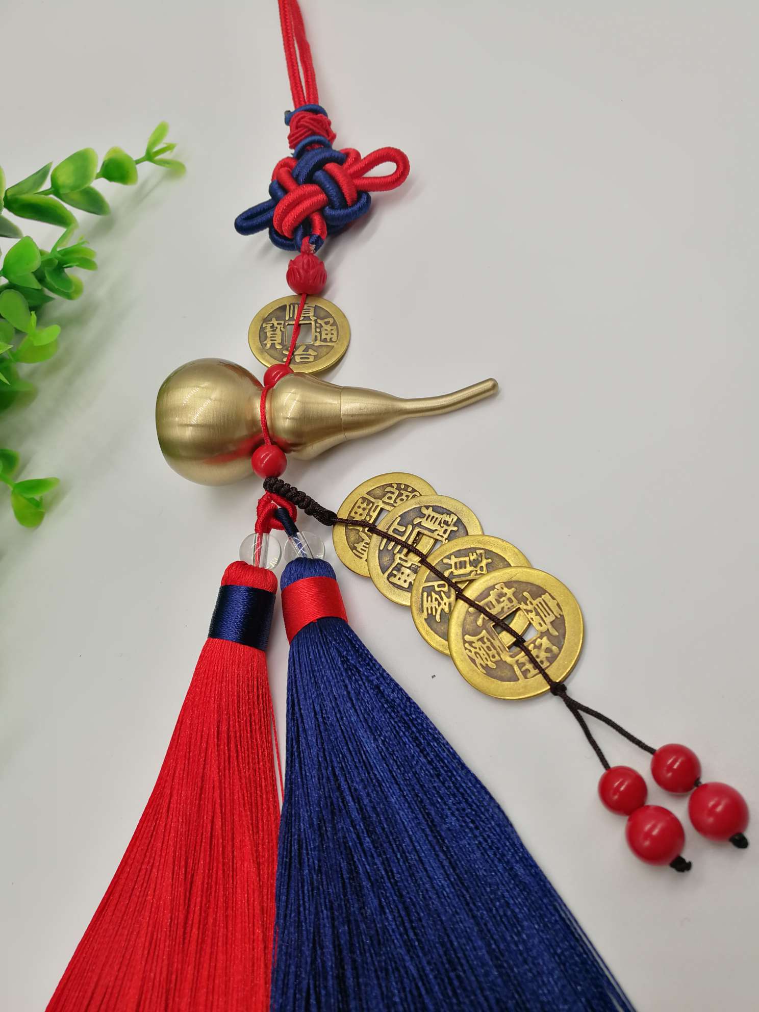 Pure copper brushed sealed oil gourd with Five Emperors' coins hanging on a car details Picture
