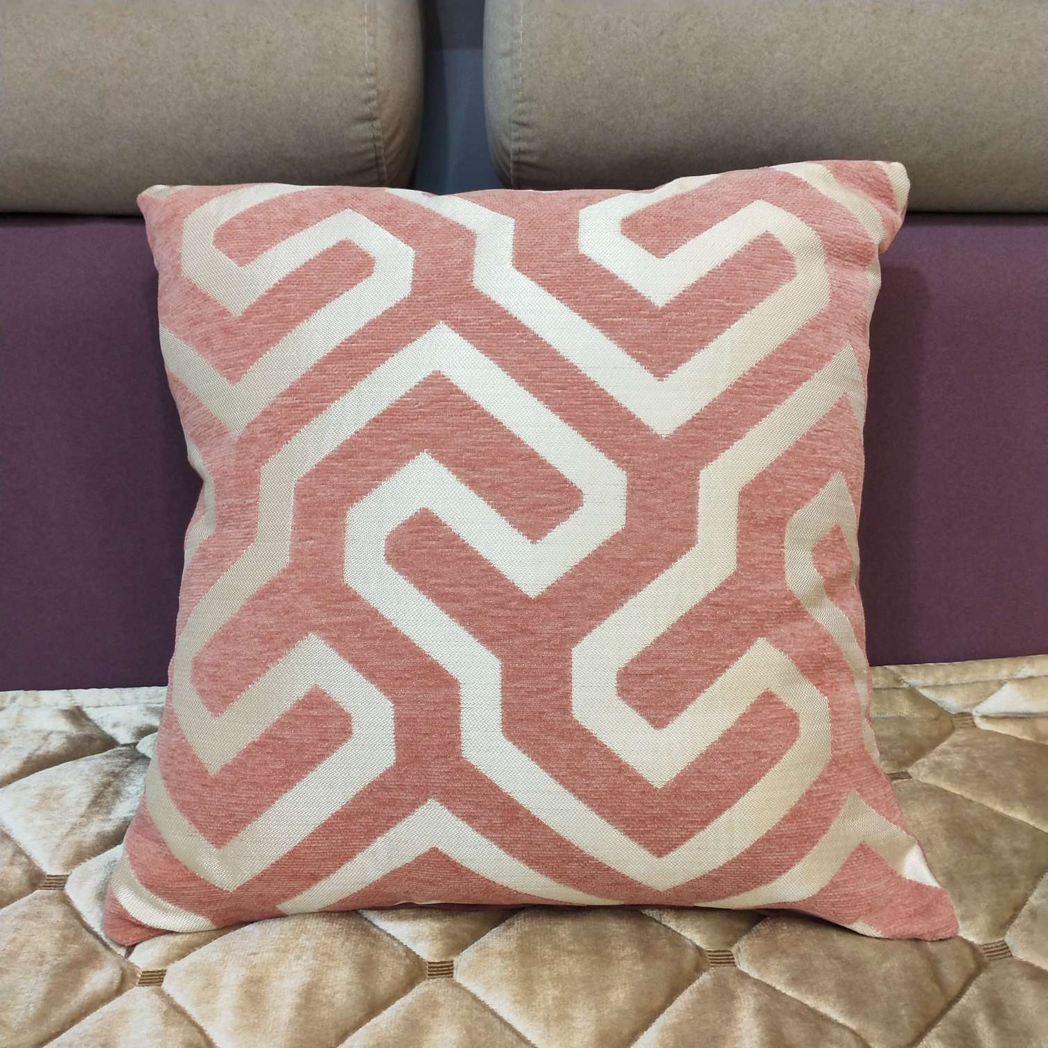 2个起订厂家直销 欧式雪尼尔抱枕沙发靠垫办公室靠背详情图8