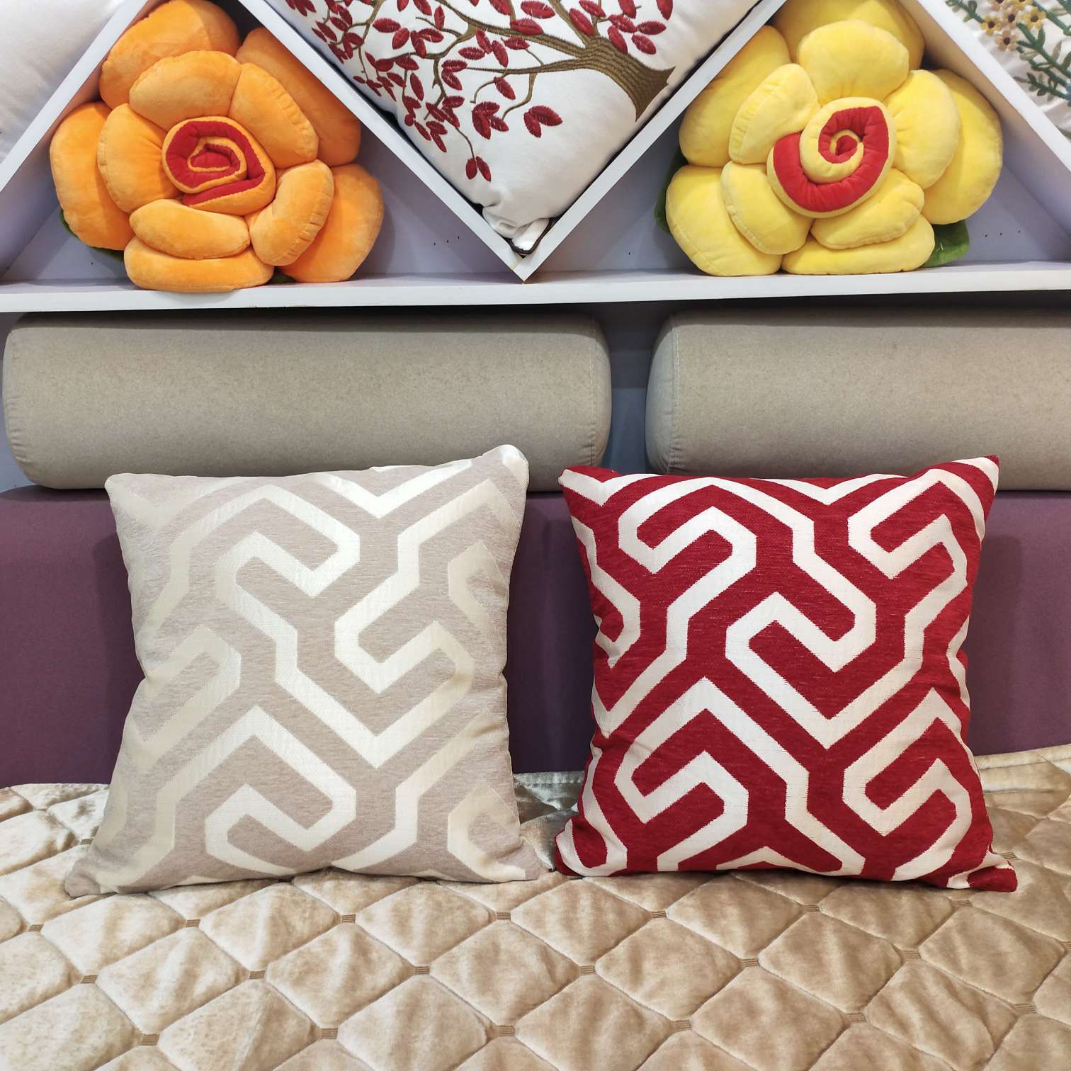 2个起订厂家直销 欧式雪尼尔抱枕沙发靠垫办公室靠背详情图10