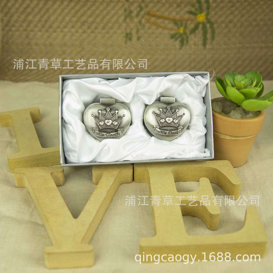 6B68，爱心有钻胎毛乳牙盒细节图