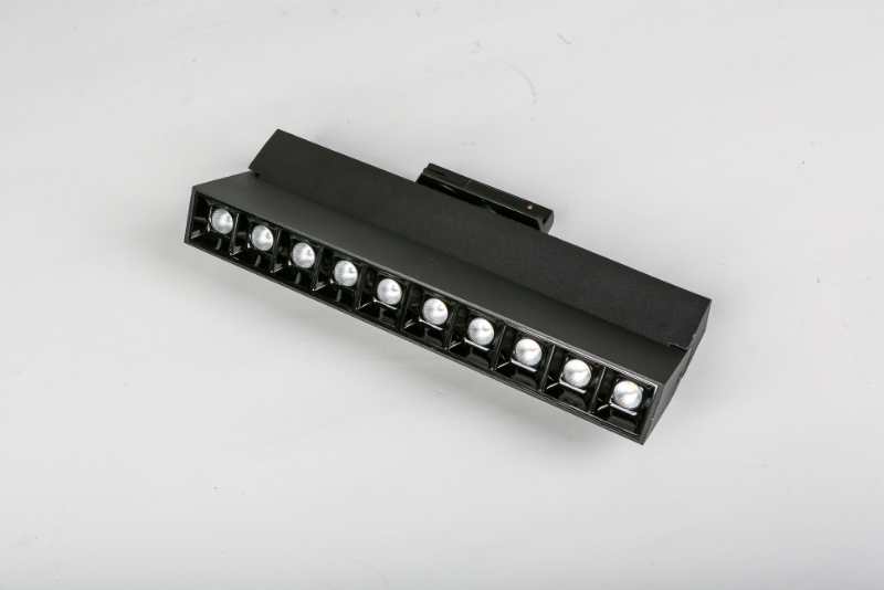 嵌入式磁吸轨道酒店客厅服装店商用线条吊顶细节图