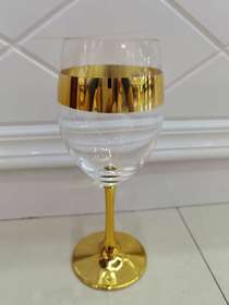 Glass crafts, glass wedding supplies, glass wine glasses
