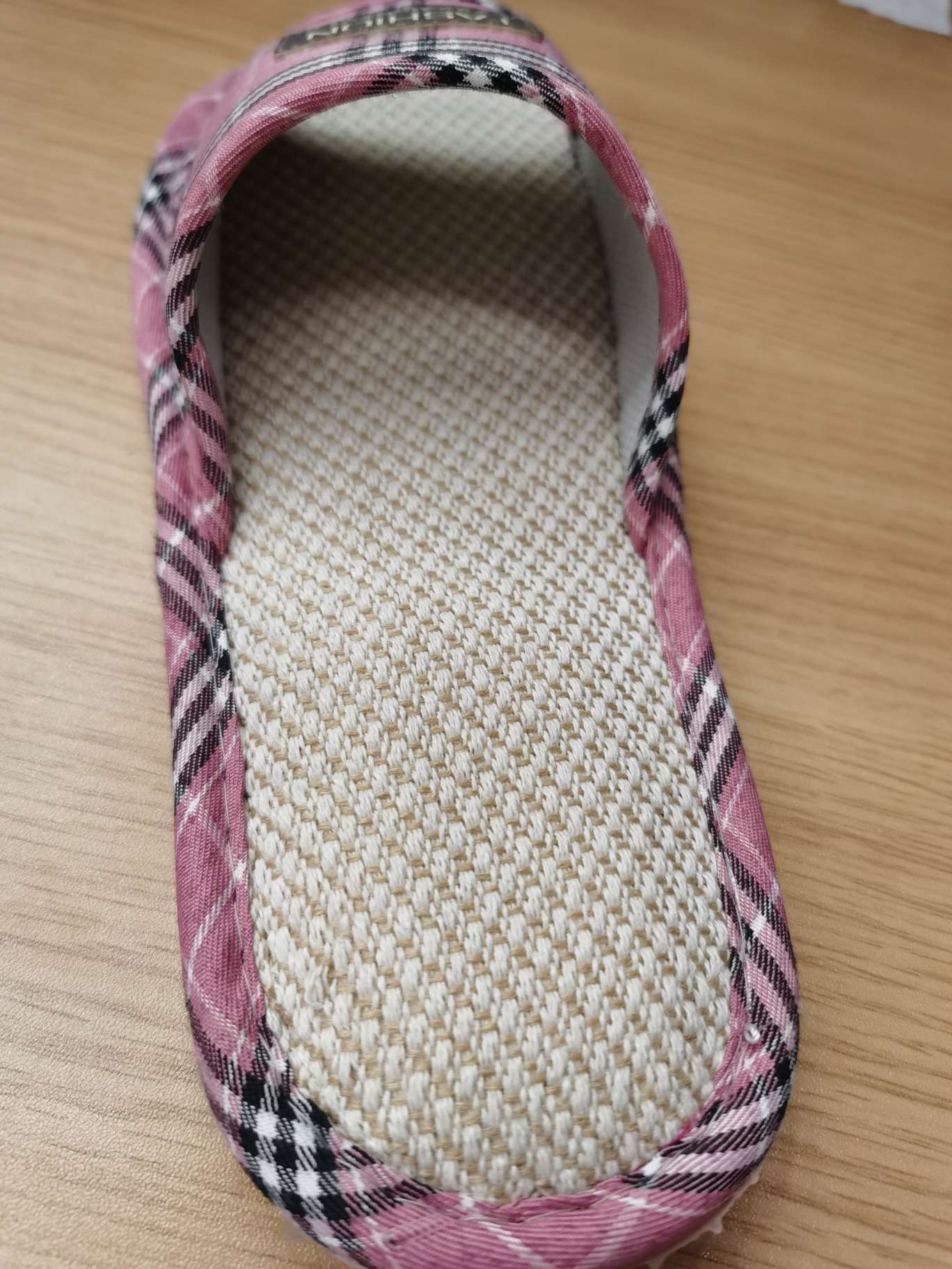 布艺拖鞋实物图