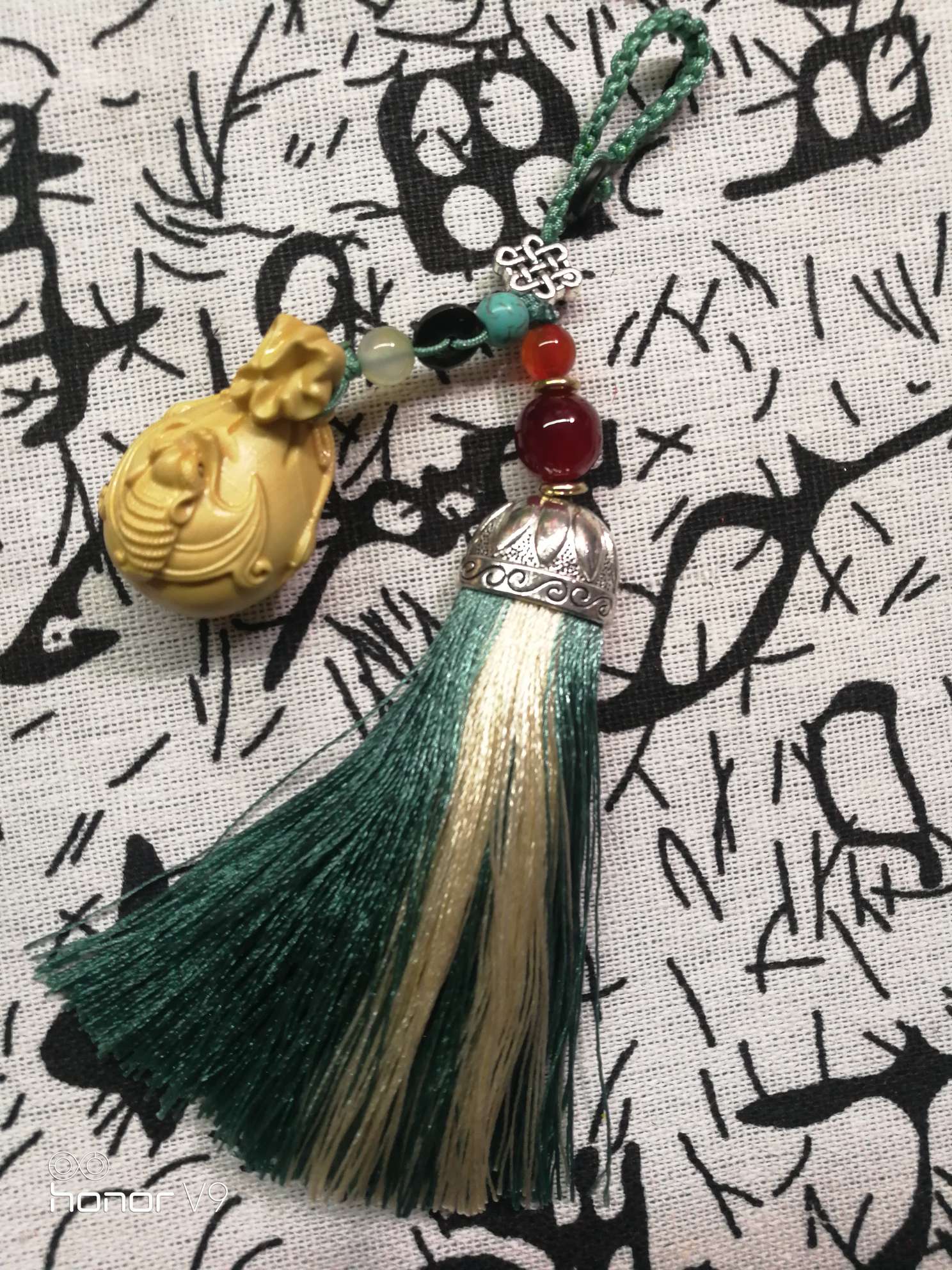 黄杨木莲花挂双色穗子钥匙扣挂件详情图9