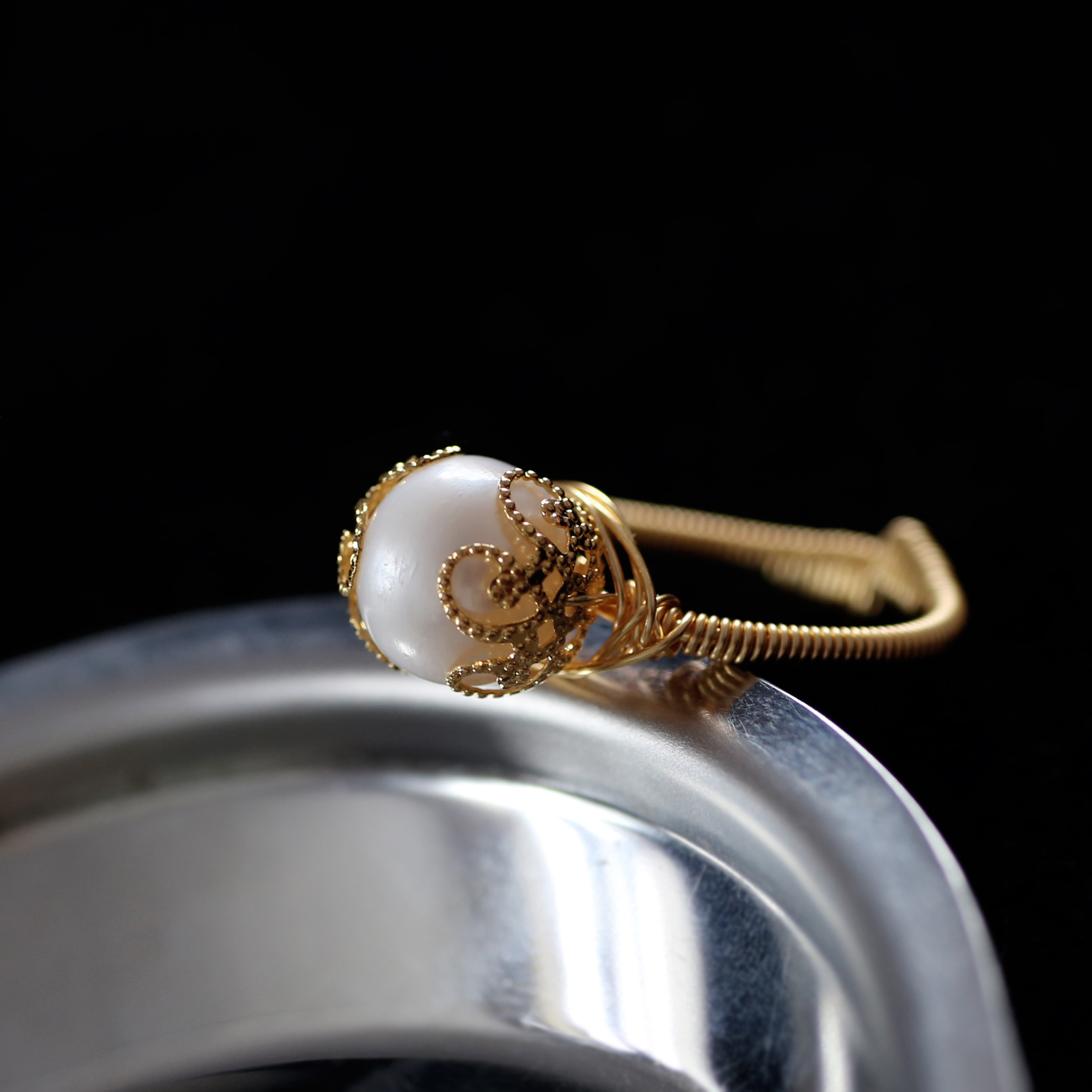 Natural pearl handmade Baroque ring undefined