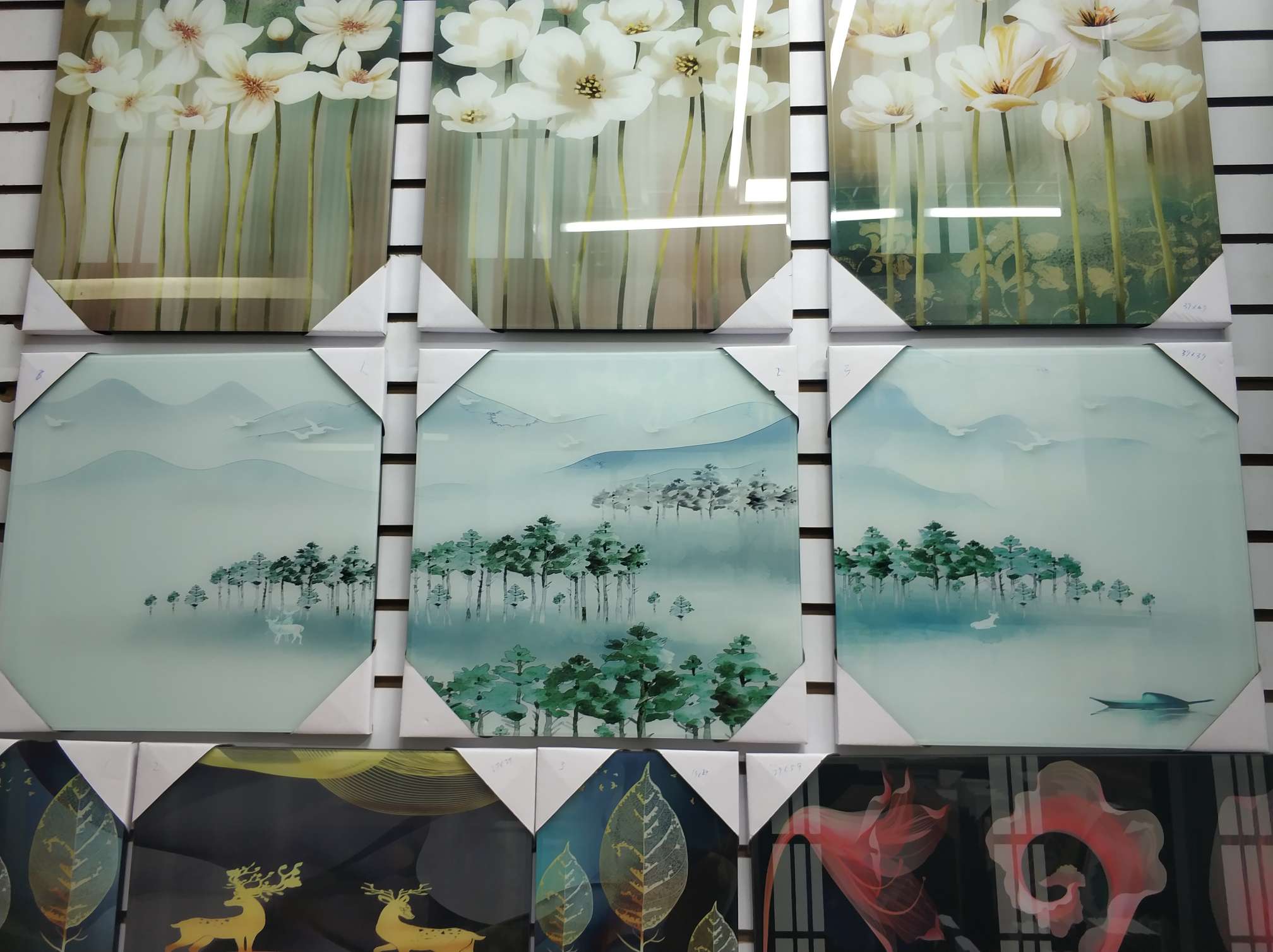 沙发背景墙壁画主卧室装饰画山水茶室。墙画家居山水有框装饰品。