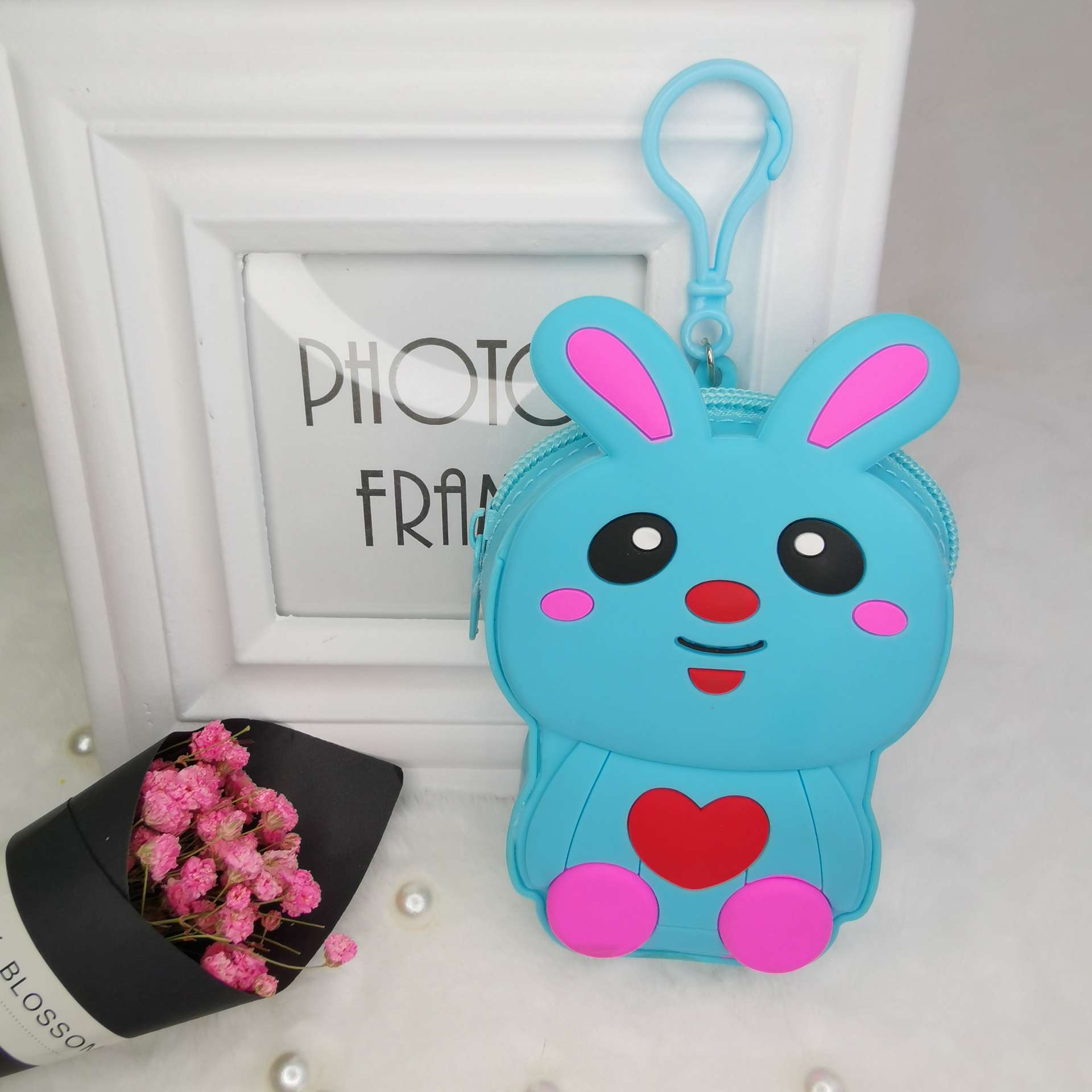 硅胶爱心兔子零钱包化妆包糖果包详情图8