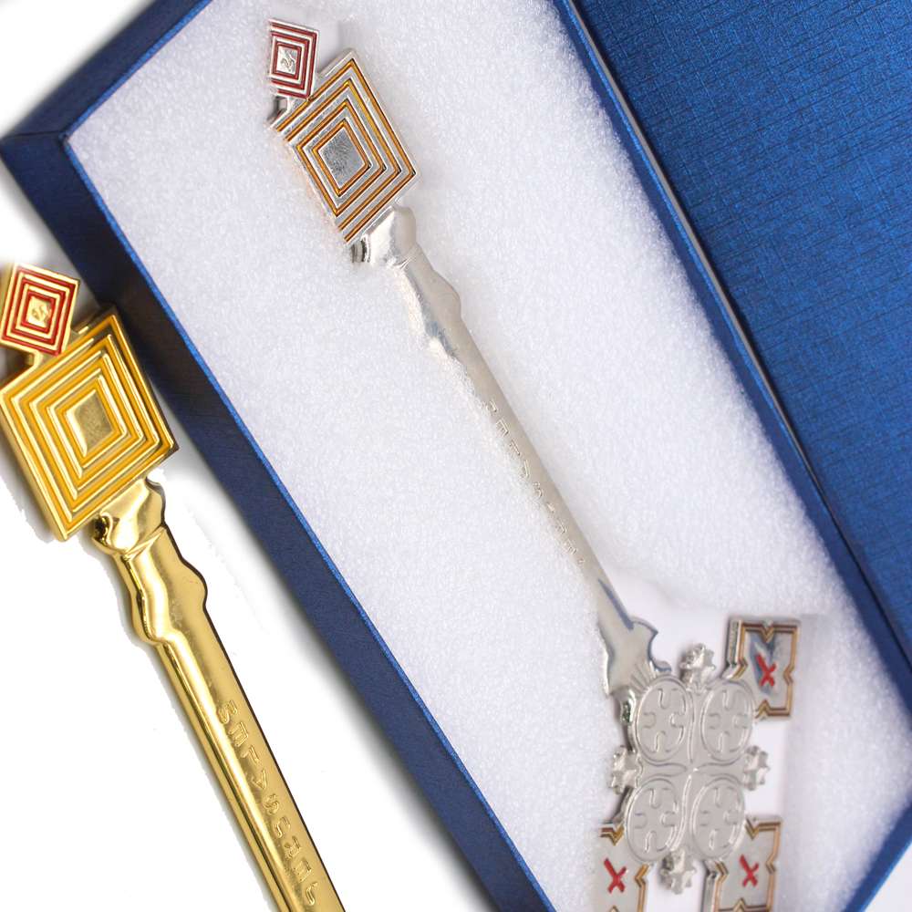 Holding a cross, JERUSALEM, Israeli Catholic religious prayer ceremony items and gifts undefined
